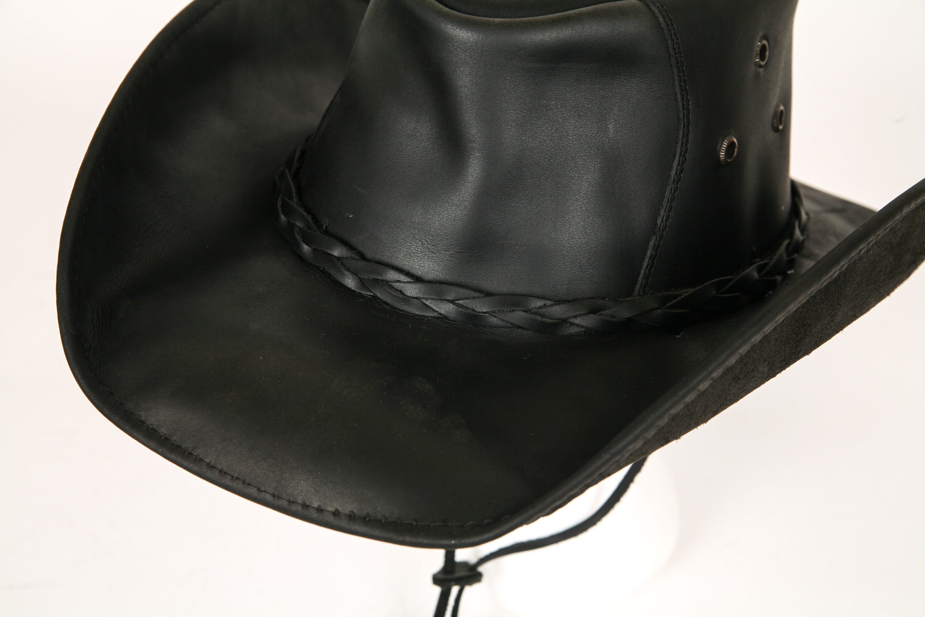 Cavender's Leather Cowboy Hat With Augus Belt Buckles