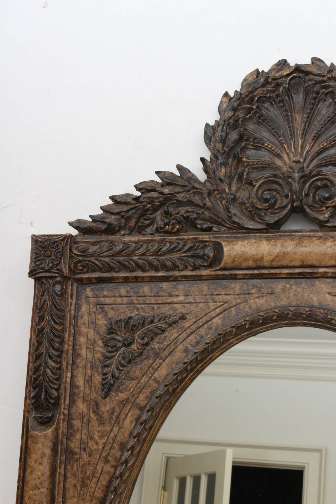 Classical Style Wall Mirror