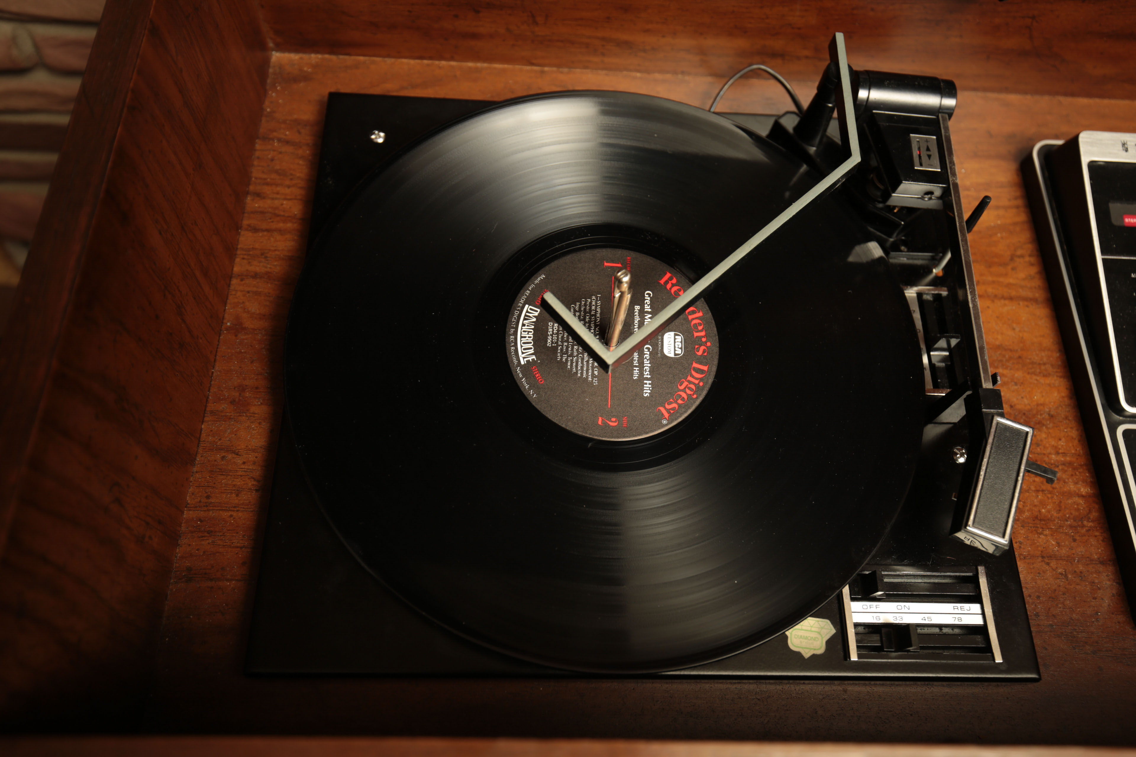 1970s Zenith Allegro Solid State Console Stereo