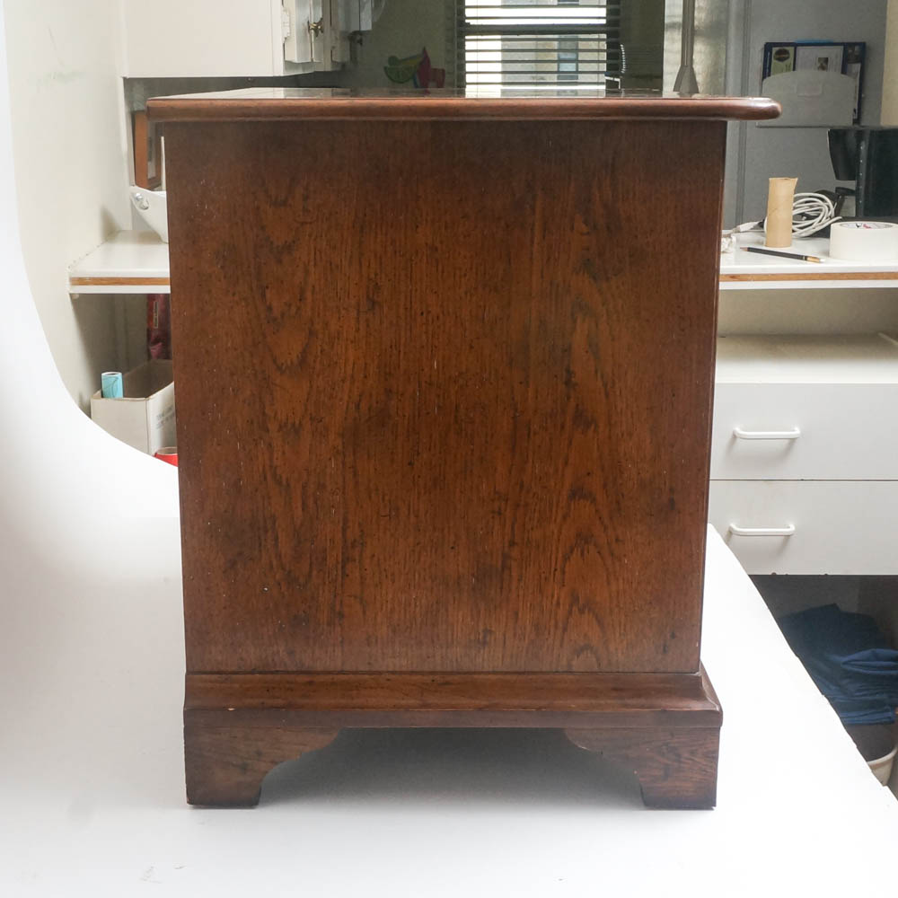 Pair of Vintage Hendredon Serpentine Nightstands