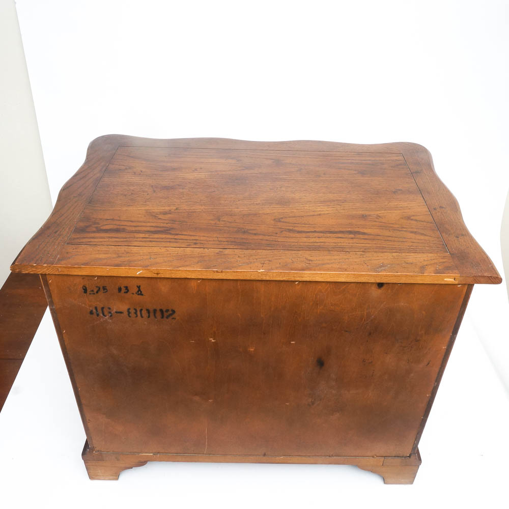 Pair of Vintage Hendredon Serpentine Nightstands