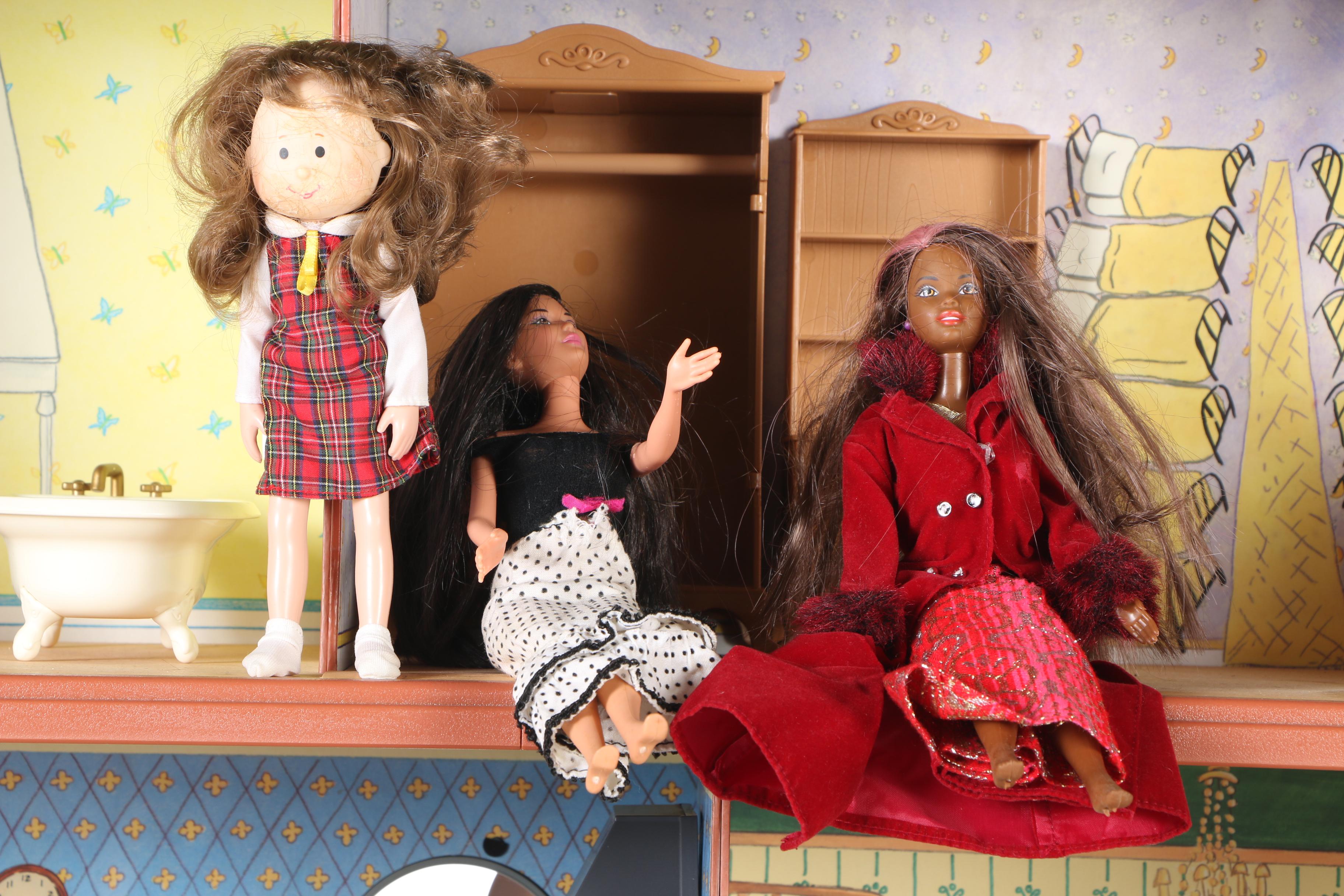 "Madeline" Doll House with Dolls and Accessories