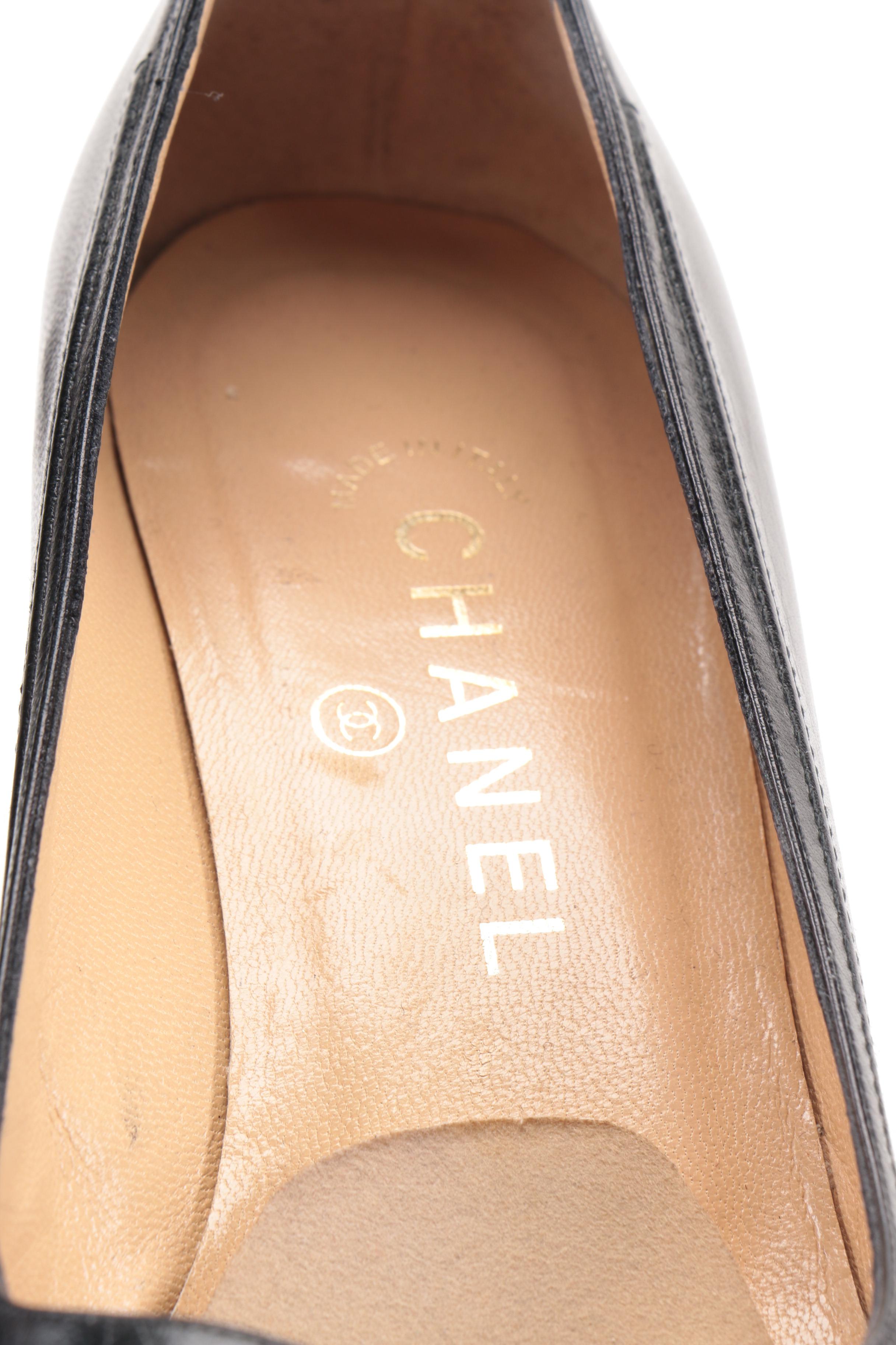 Chanel Black Leather Pointed Toe Pumps