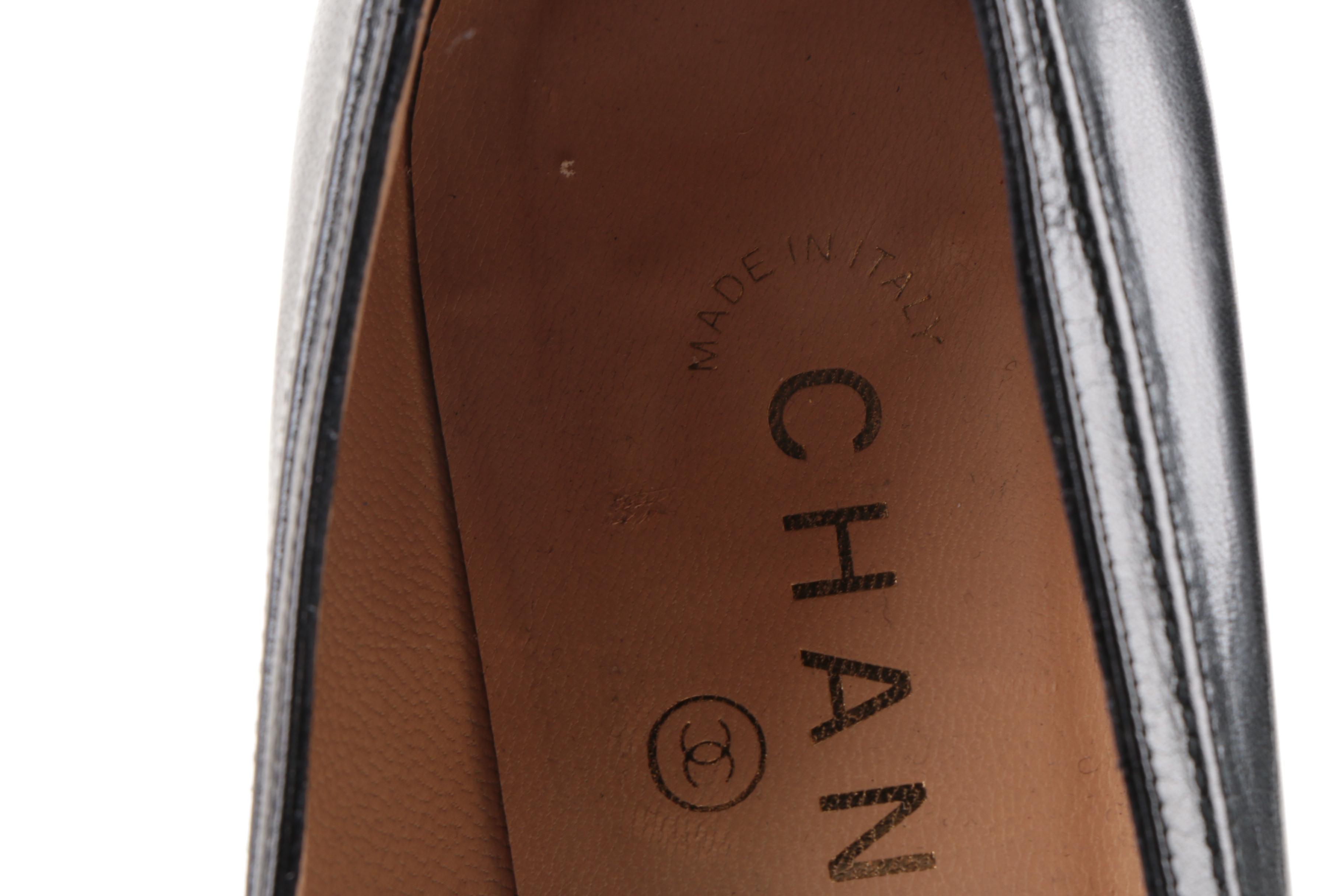 Chanel Black Leather Pointed Toe Pumps