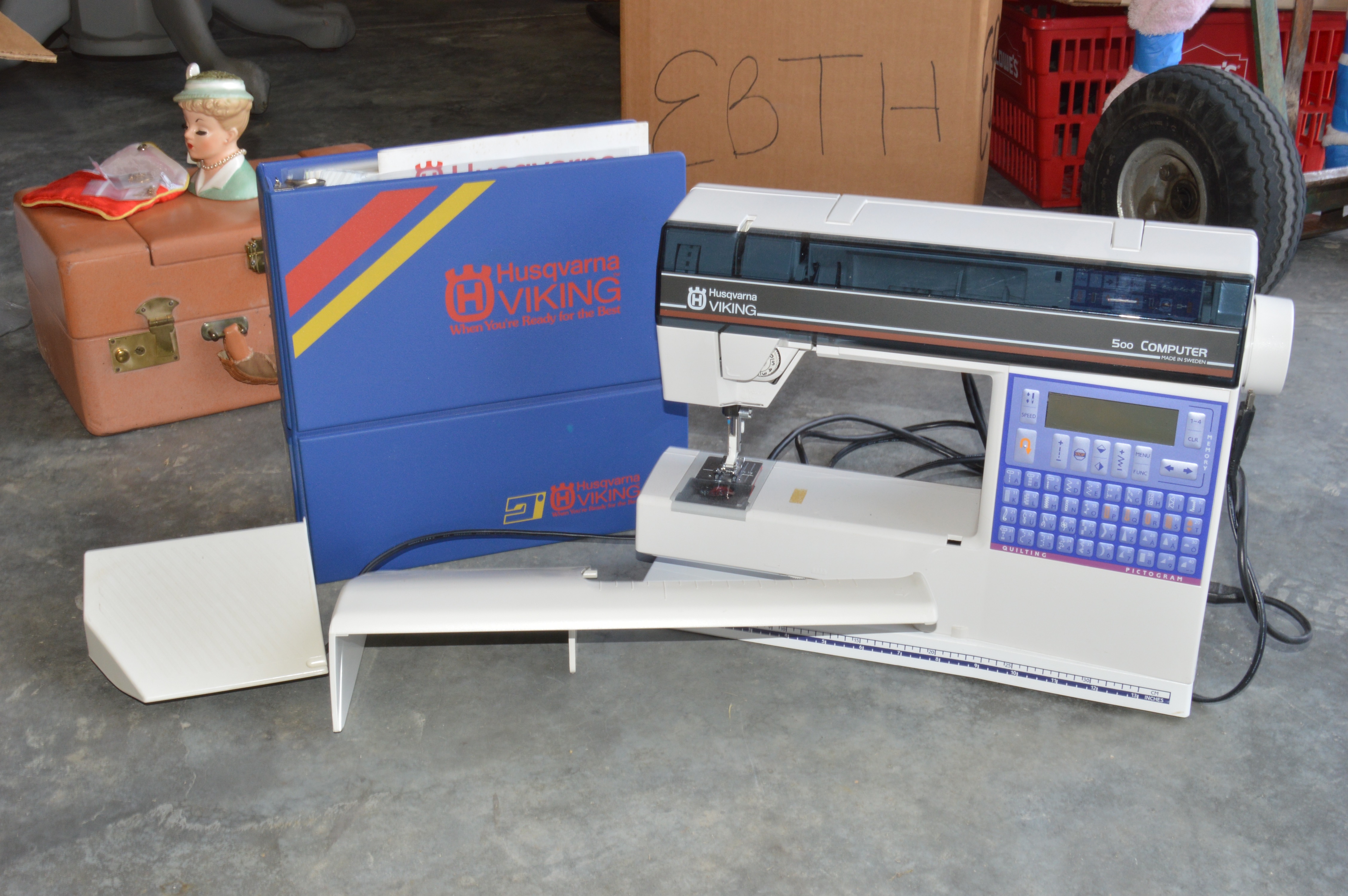 Husqvarna Viking "500 Computer" Embroidery Sewing Machine