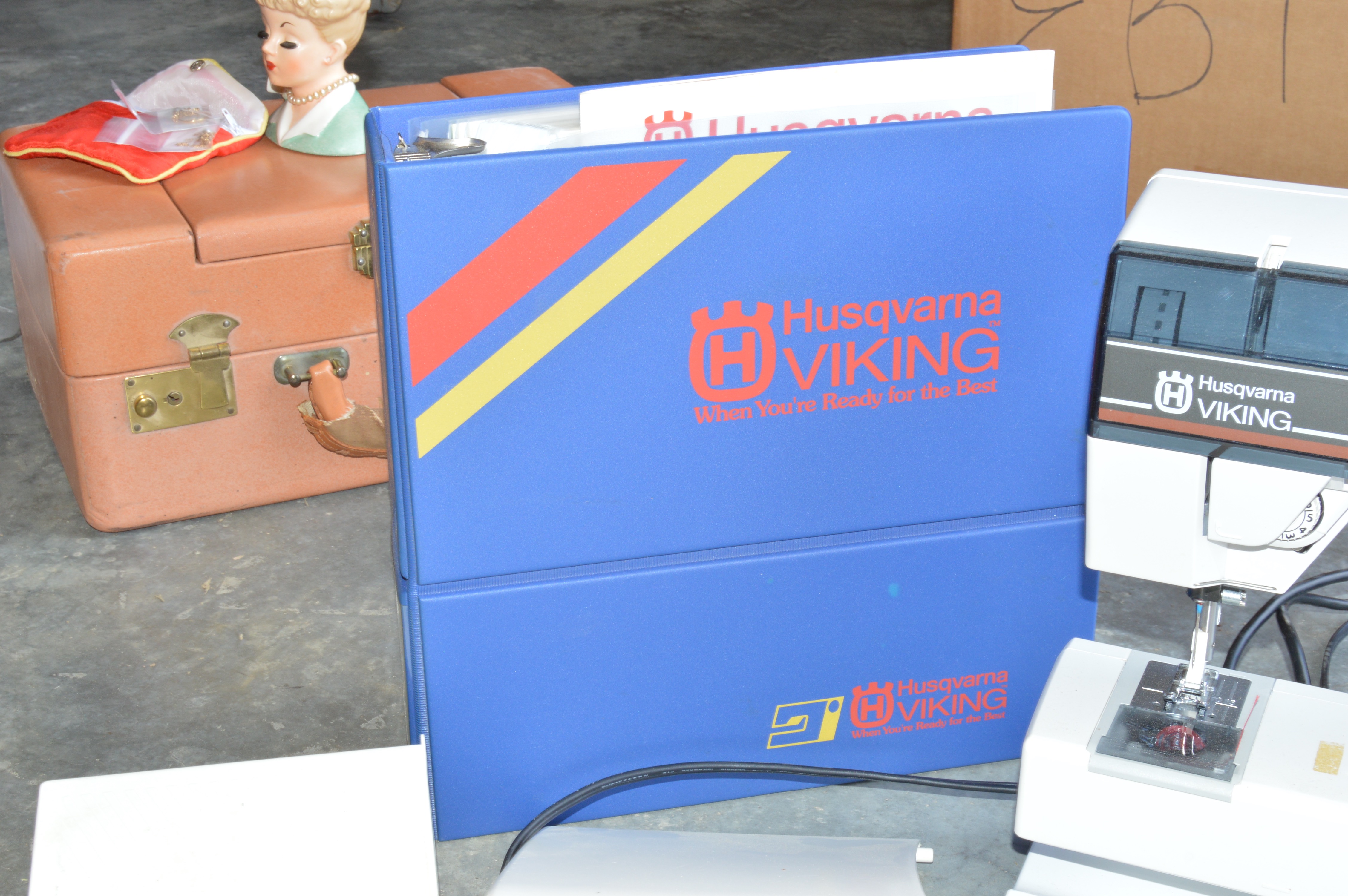 Husqvarna Viking "500 Computer" Embroidery Sewing Machine