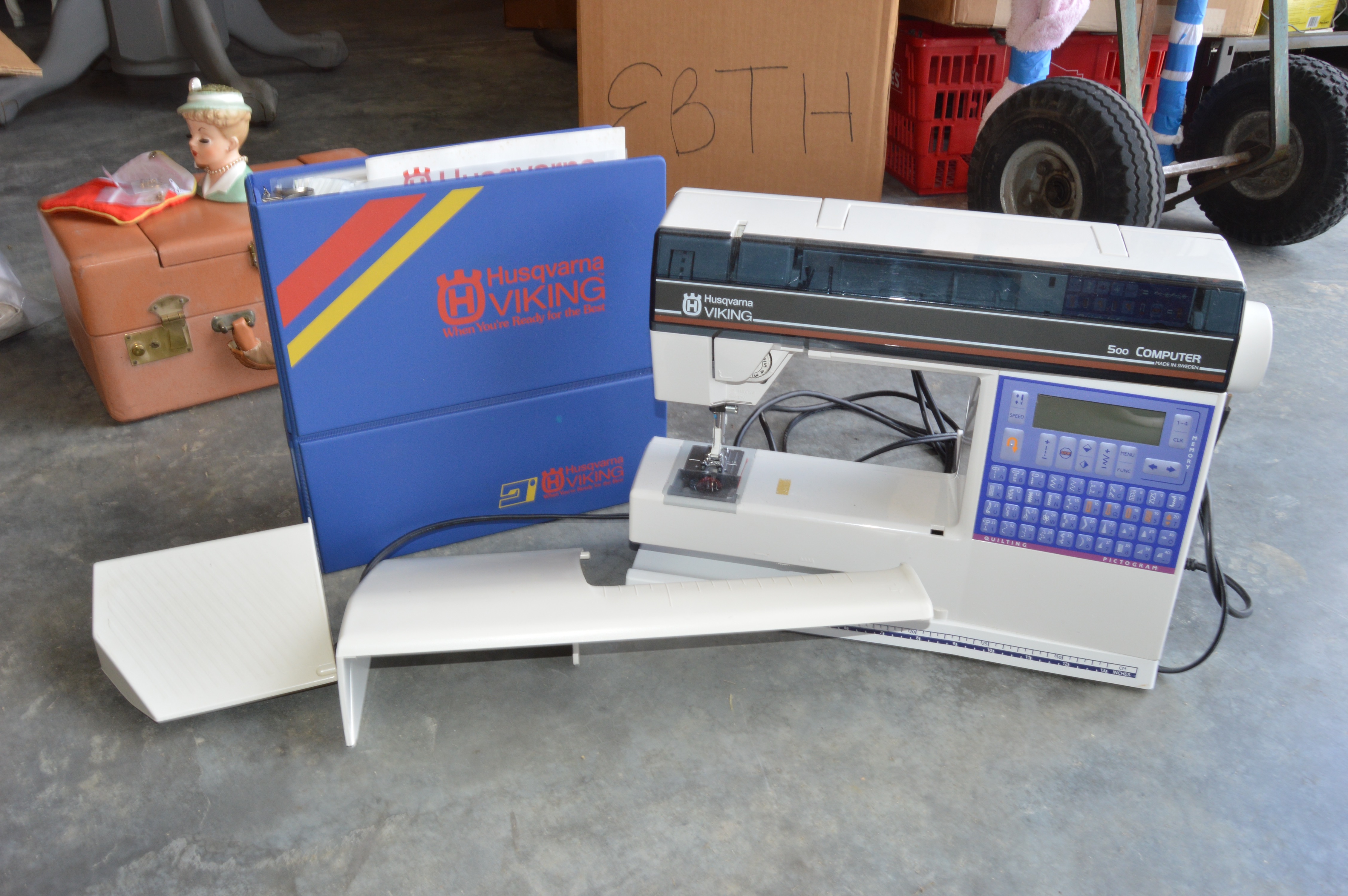 Husqvarna Viking "500 Computer" Embroidery Sewing Machine