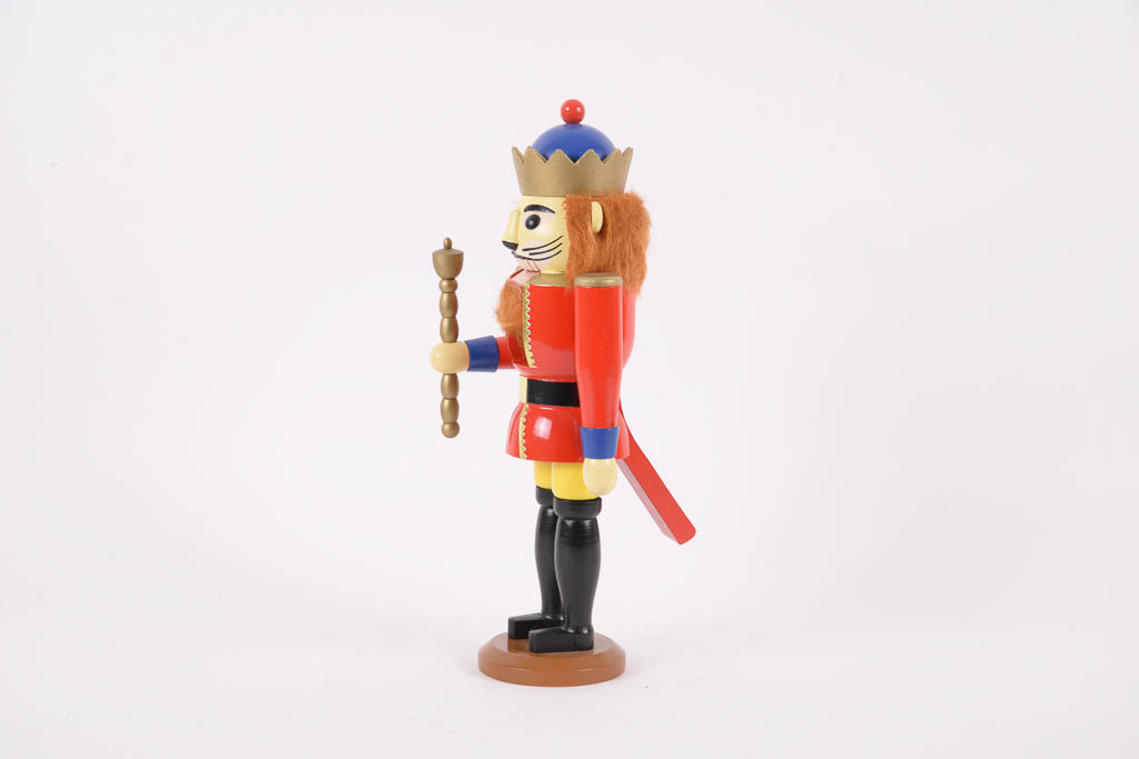 Erzgebirgische German Classic Nutcracker