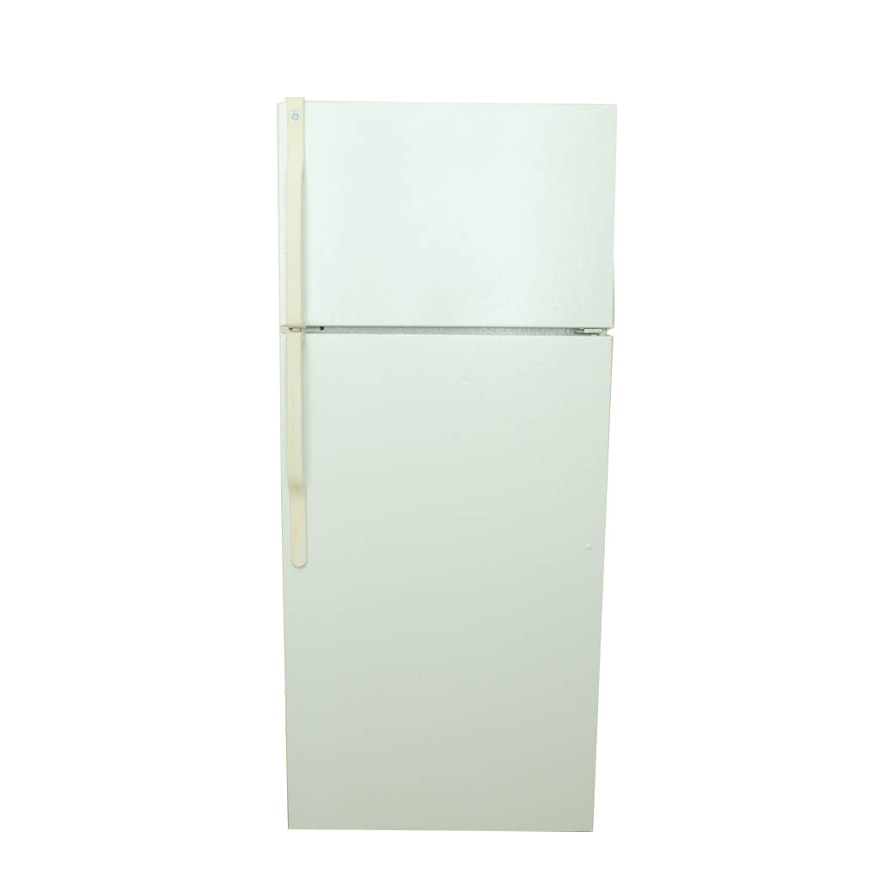 GE White Refrigerator