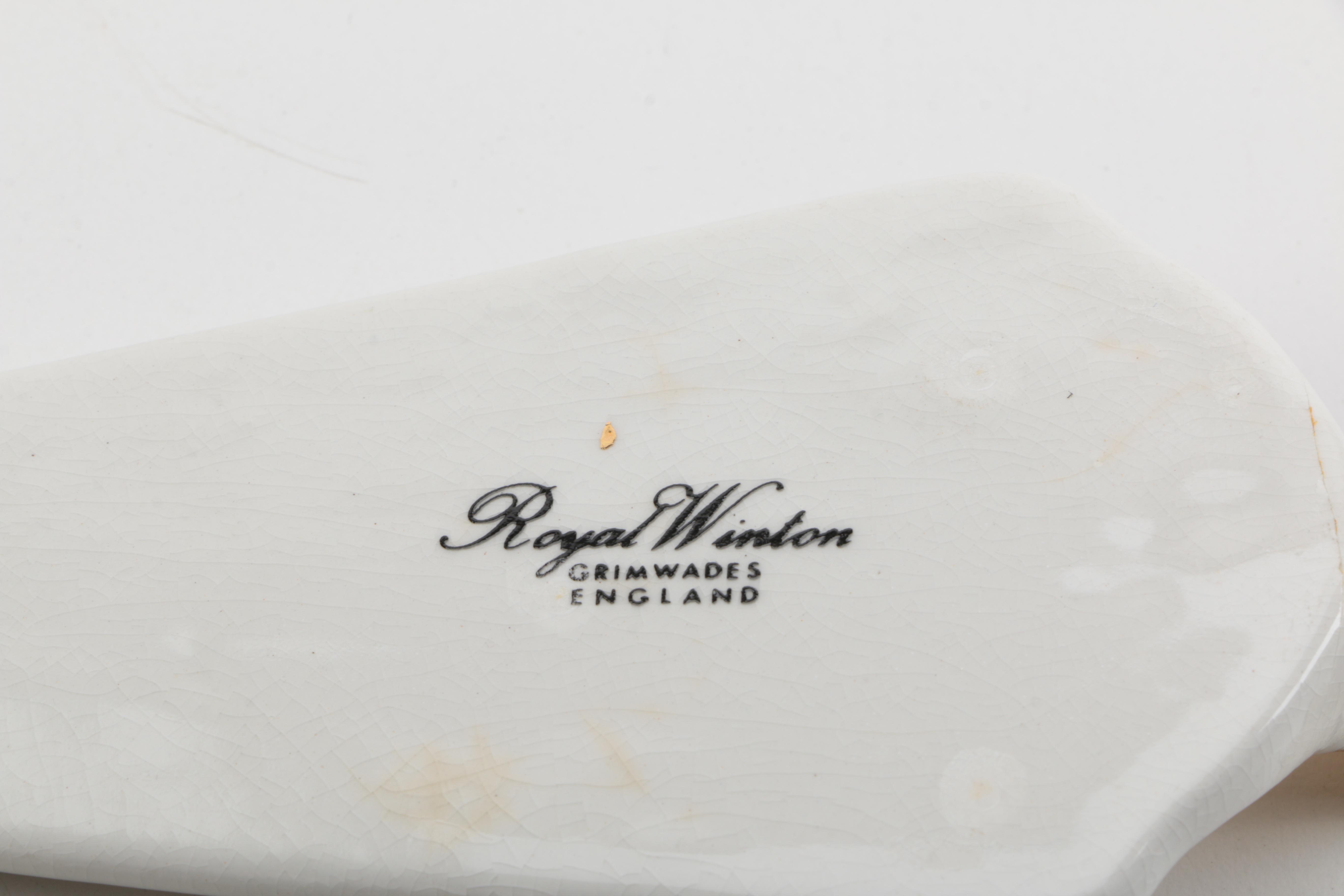 Royal Crown Derby Pie Server With Additional Serveware