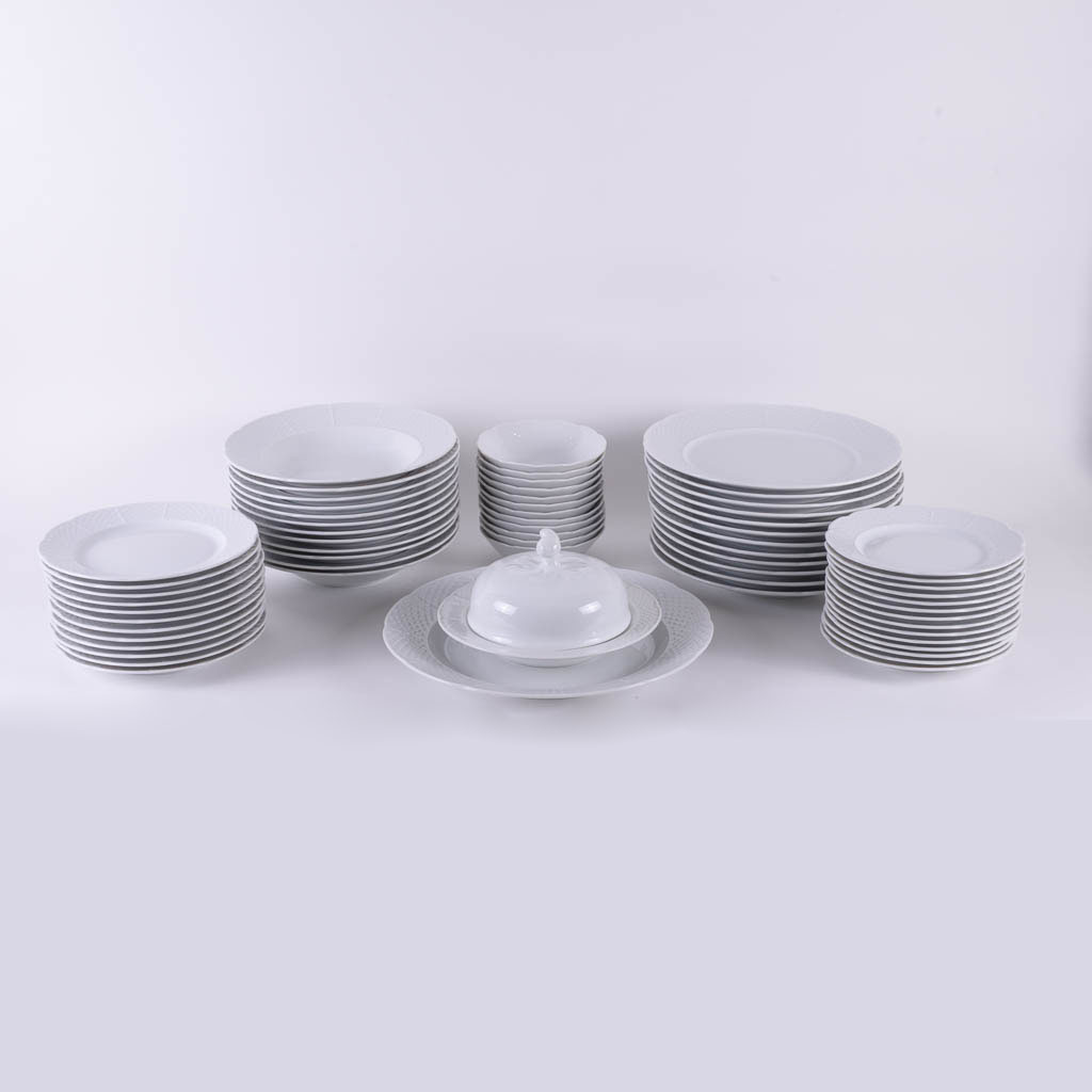 Thun Czech Republic Fine Porcelain "Menuet" Tableware Collection