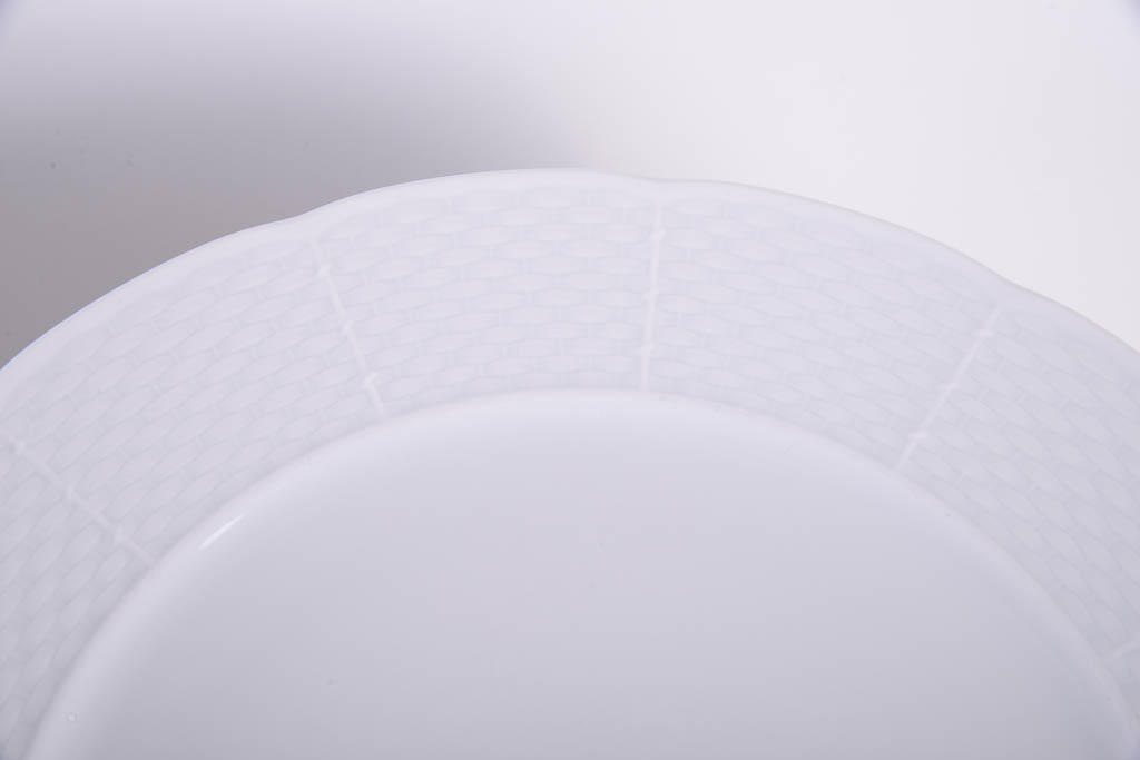 Thun Czech Republic Fine Porcelain "Menuet" Tableware Collection