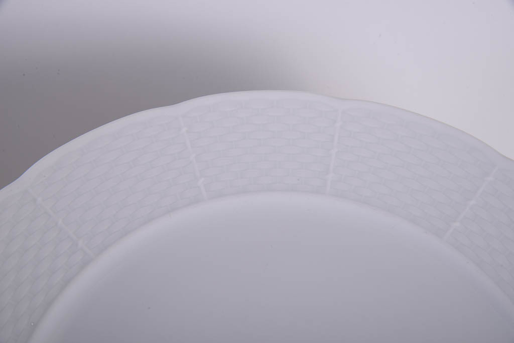 Thun Czech Republic Fine Porcelain "Menuet" Tableware Collection