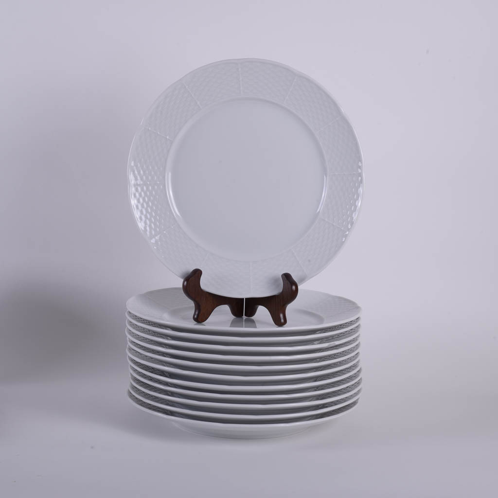 Thun Czech Republic Fine Porcelain "Menuet" Tableware Collection