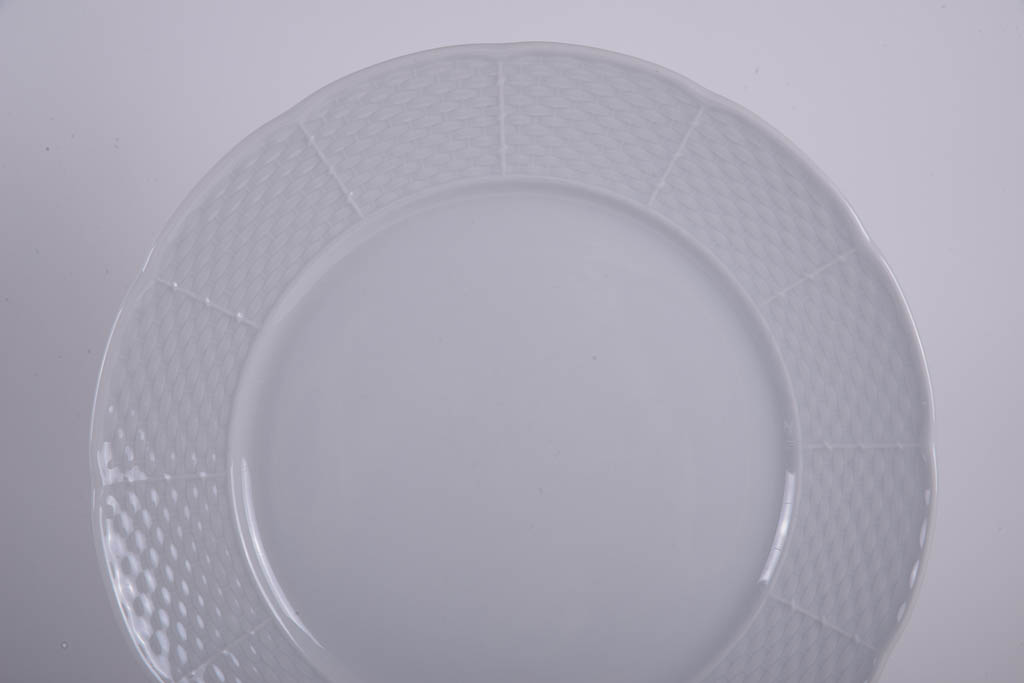 Thun Czech Republic Fine Porcelain "Menuet" Tableware Collection