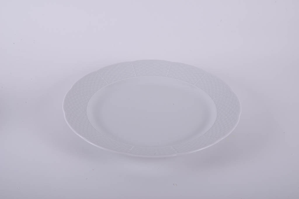 Thun Czech Republic Fine Porcelain "Menuet" Tableware Collection