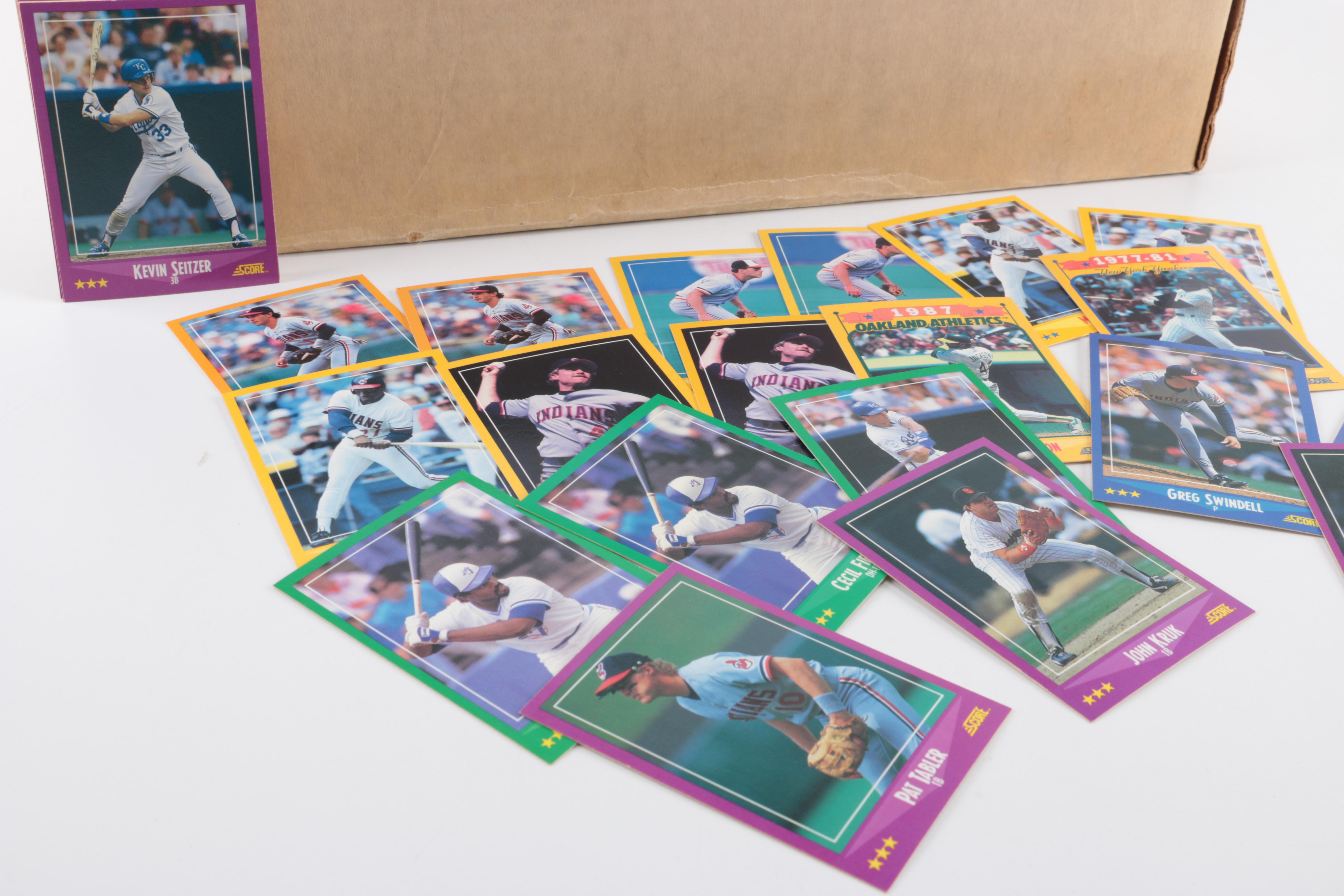 Assortment of Baseball Cards