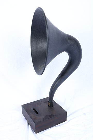 Restoration Hardware iPhone Gramophone