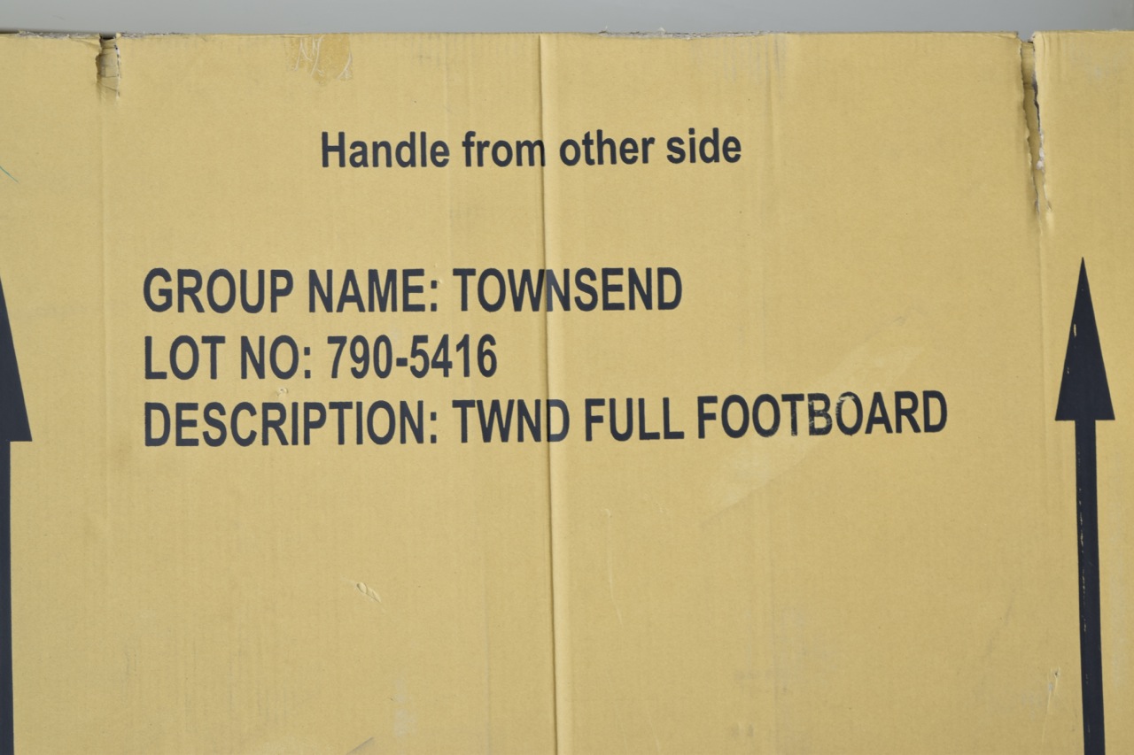 JC Penney Townsend Collection Full Size Sleigh Bed