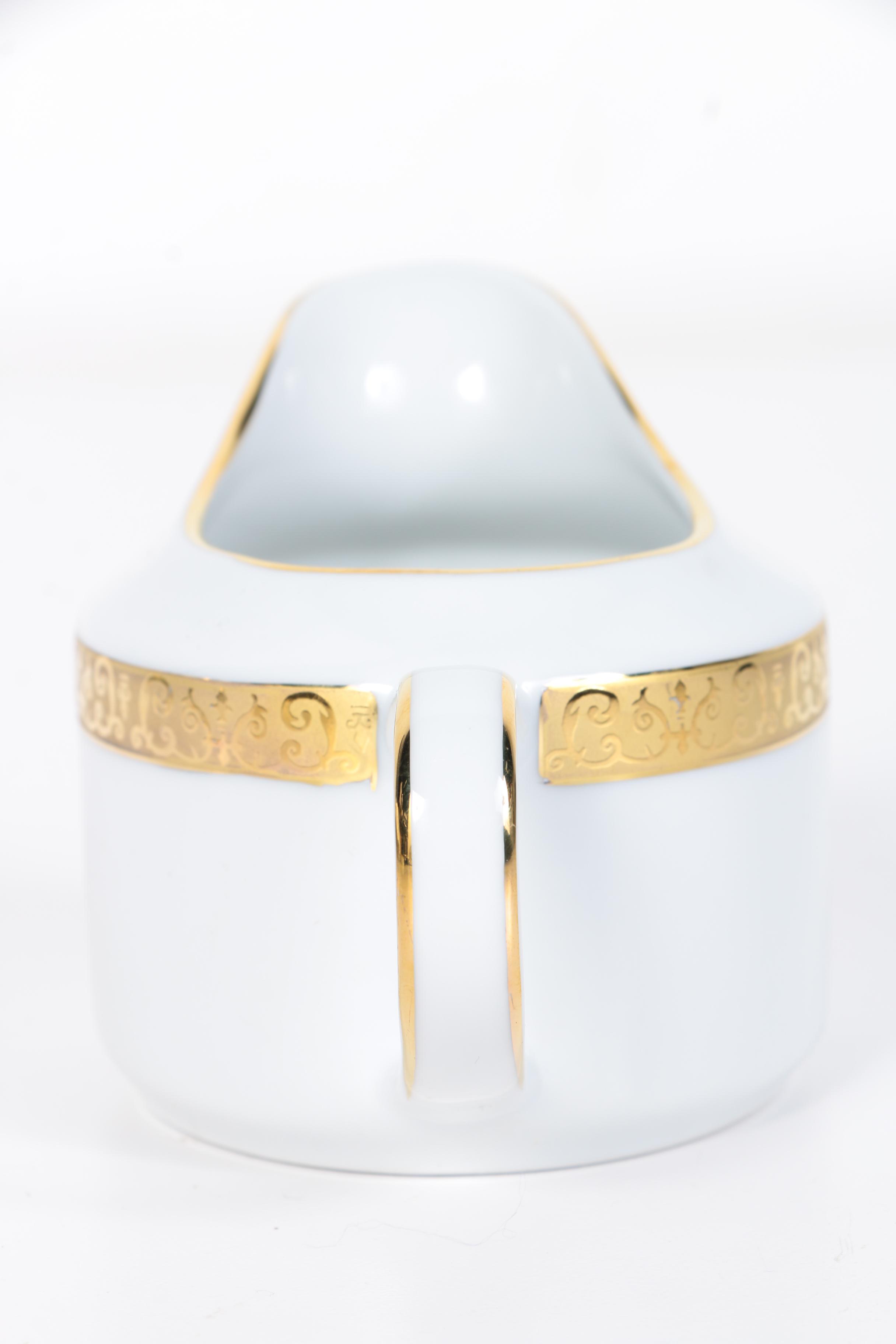 Royal Gallery China Set Featuring "Gold Buffet" Pattern