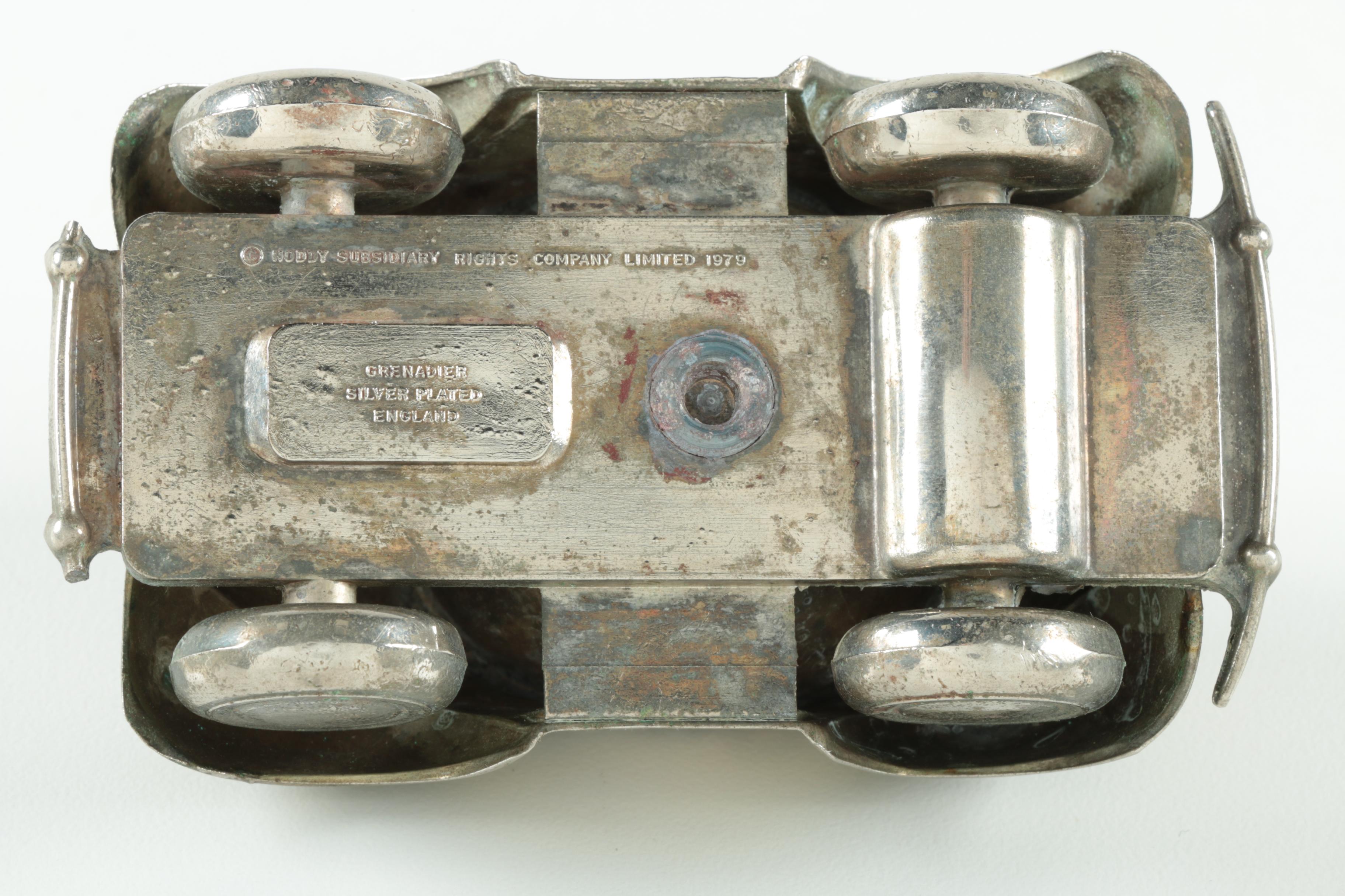 Grenadier Silver Plate Egg Holder