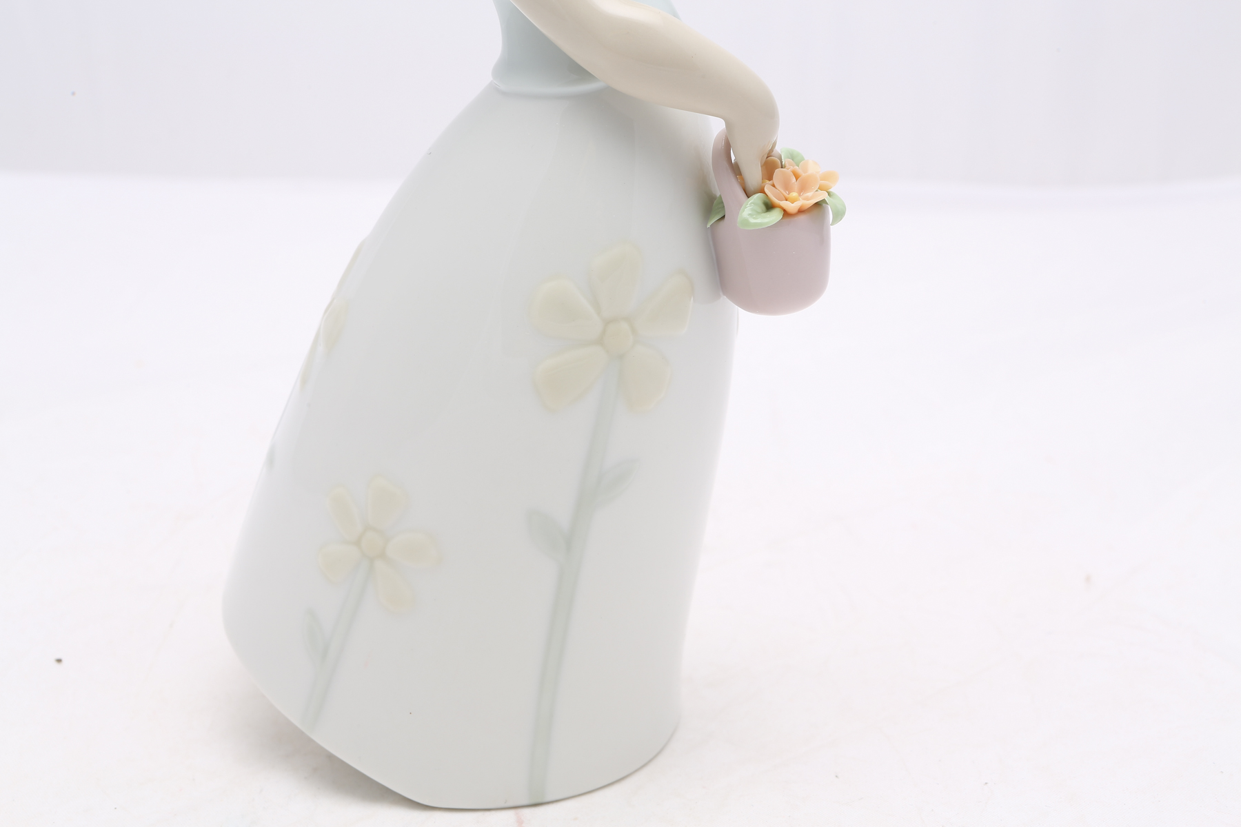 Lladró "Little Daisy" Figurine #8041