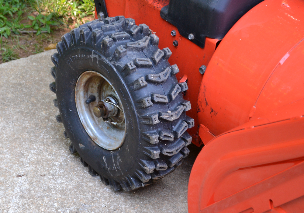 Ariens 926LE Snow Blower