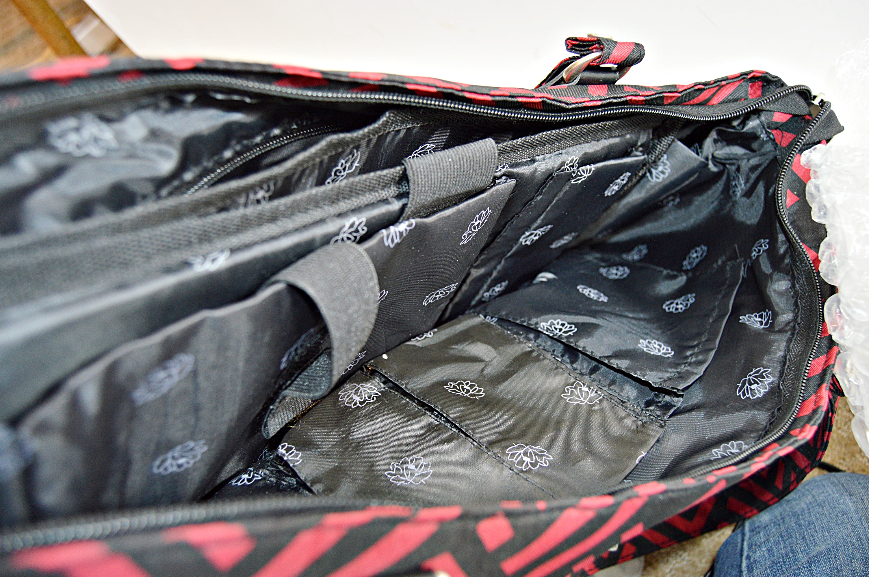 Baggallini Vinyl "Mission" Back Pack and Jenni Chan Duffle