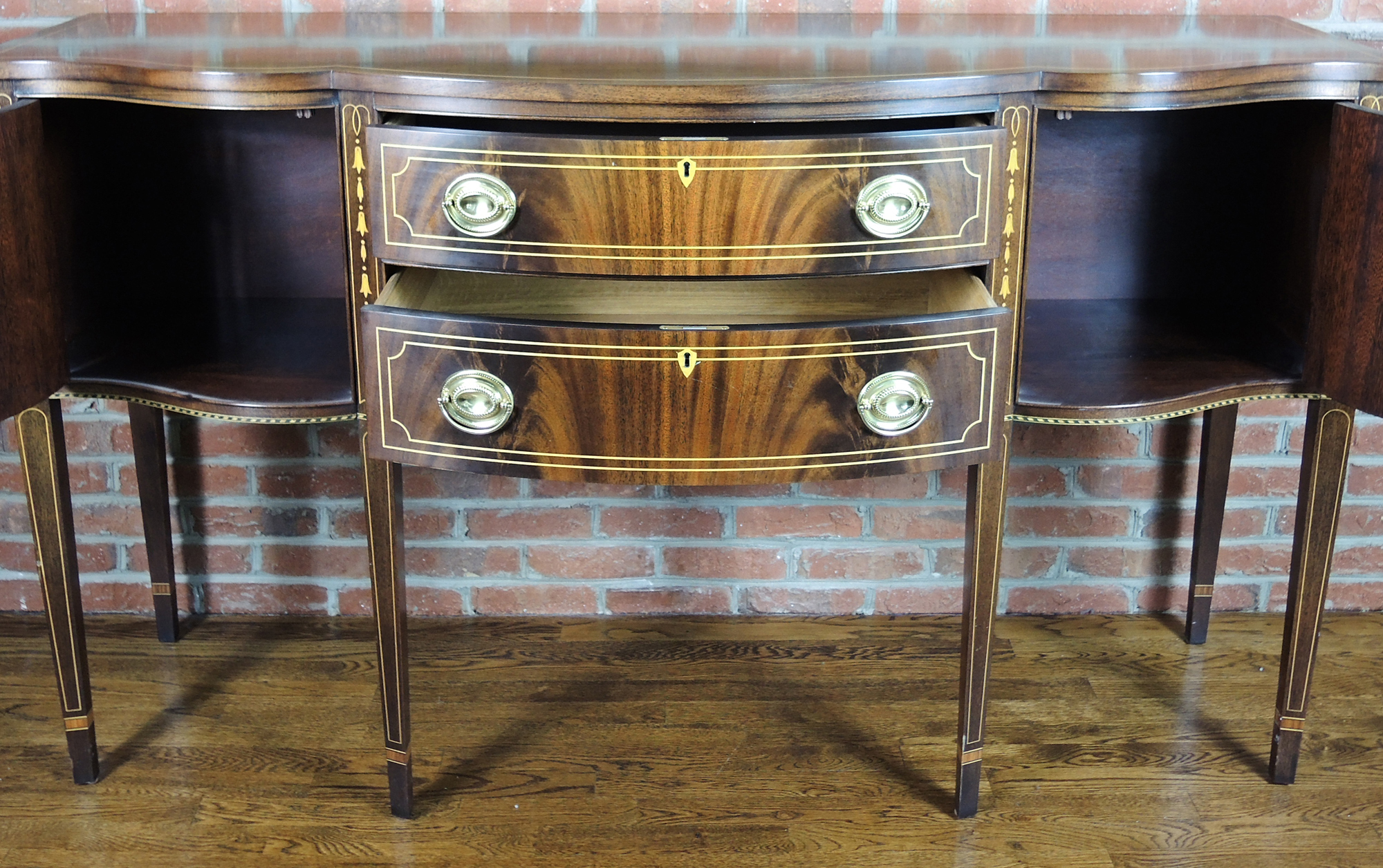 Stickley Hepplewhite Style Mahogany Sideboard