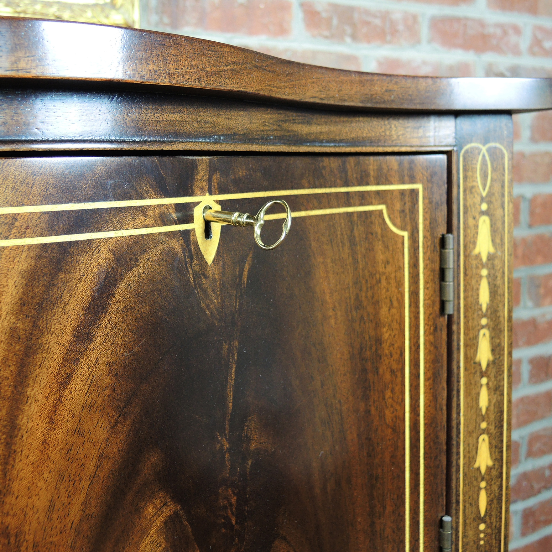 Stickley Hepplewhite Style Mahogany Sideboard