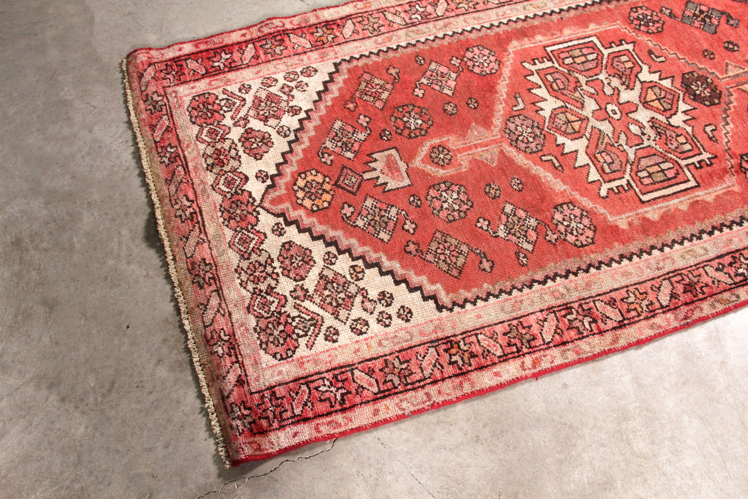 Vintage Hand Knotted Persian Serapi Bijar Rug
