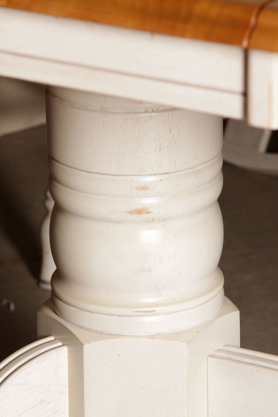 Country Style Dining Table and Chairs