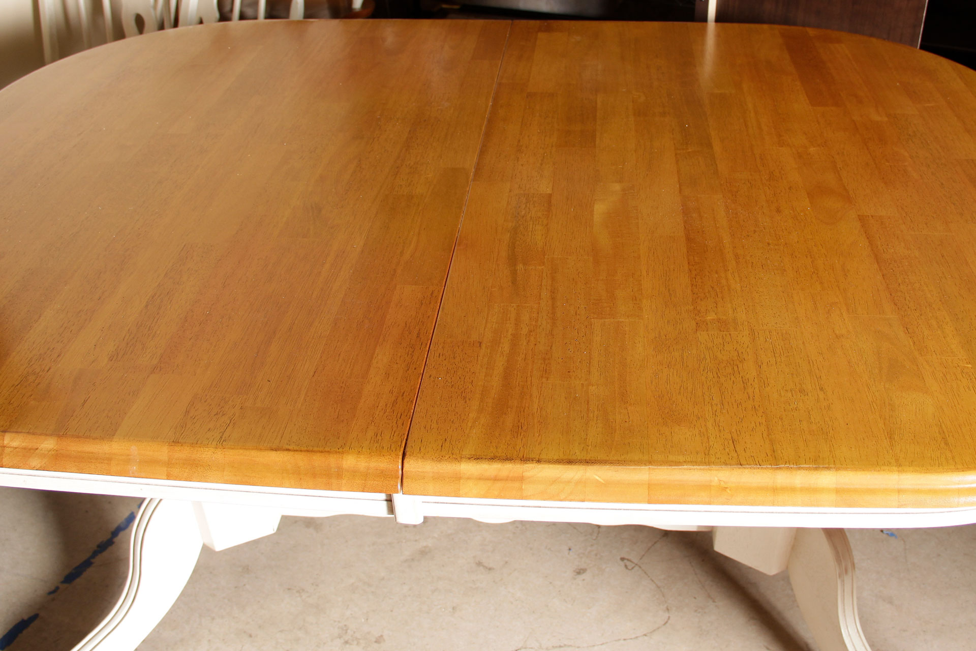 Country Style Dining Table and Chairs