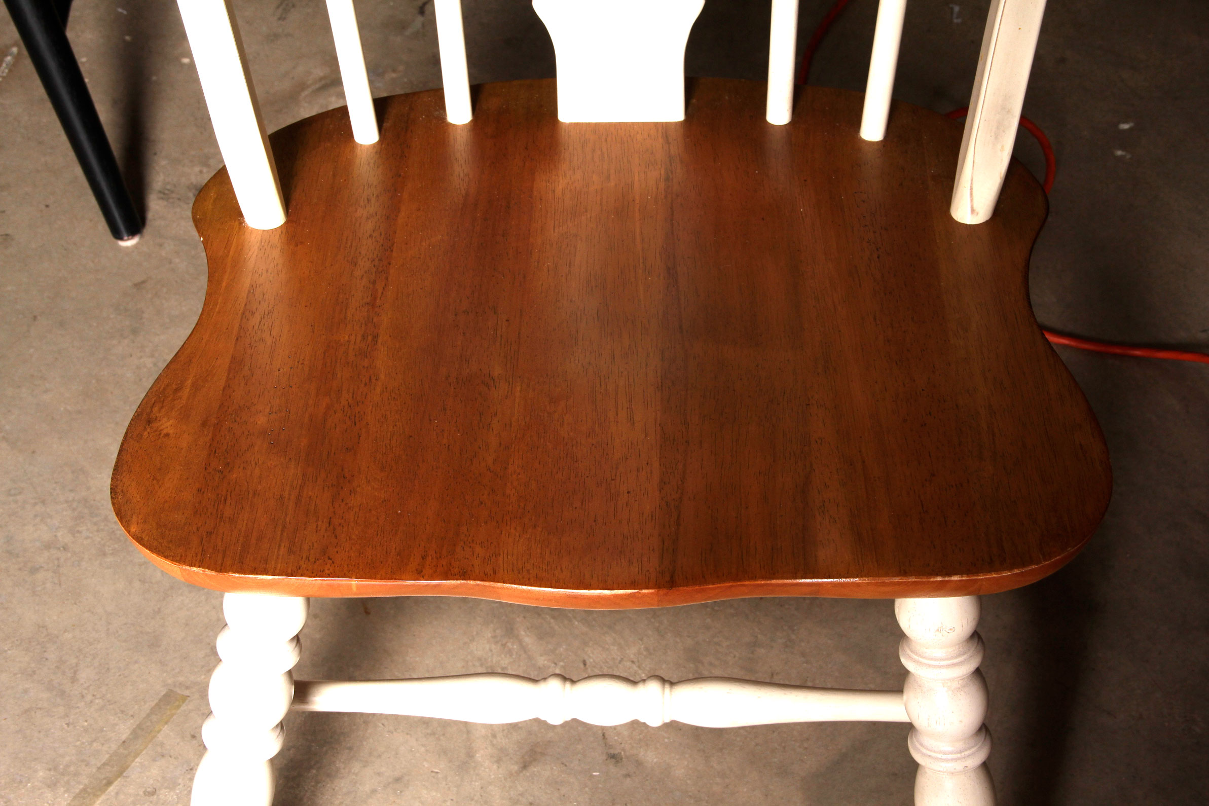 Country Style Dining Table and Chairs
