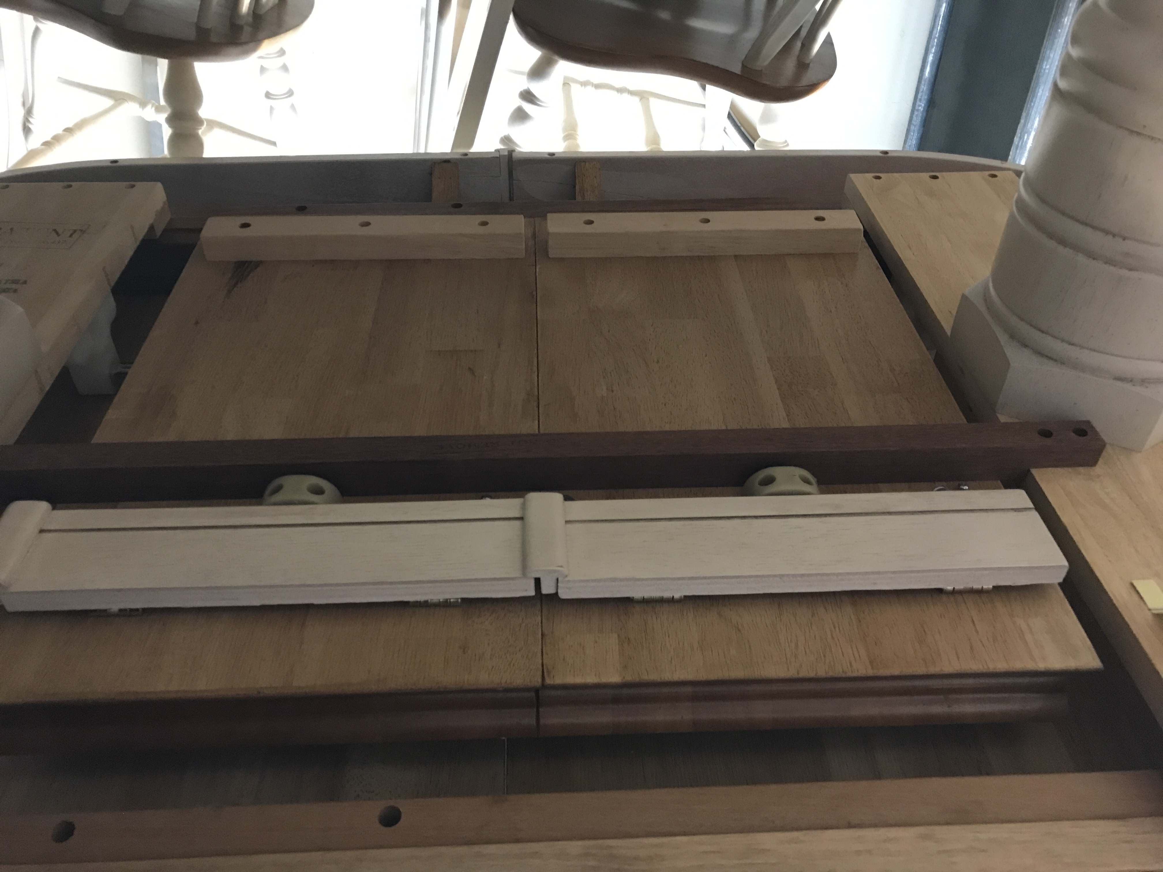 Country Style Dining Table and Chairs