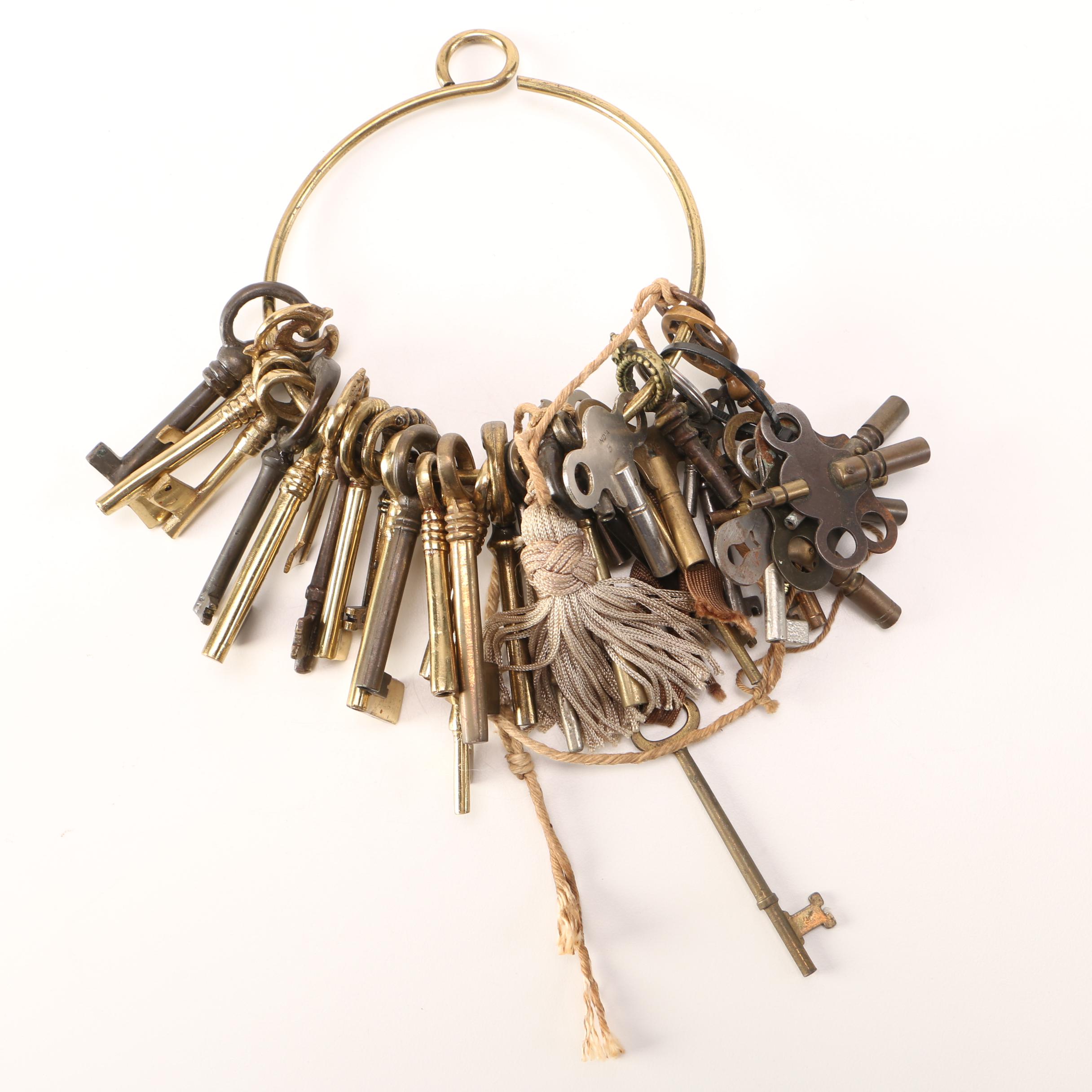 Skeleton Keys on Ring