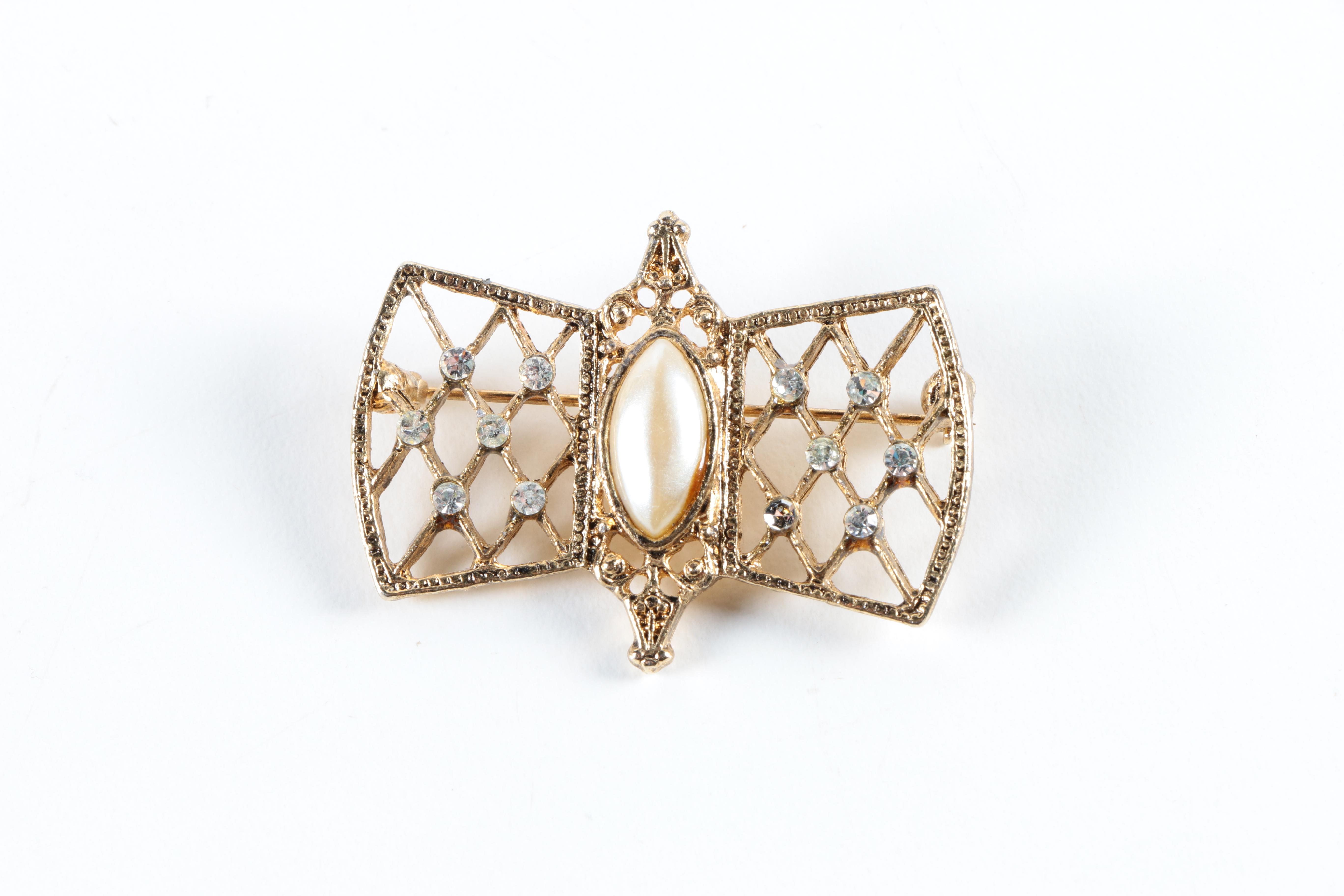 Faux Pearl and Cultured Pearl Jewelry Featuring Trifari