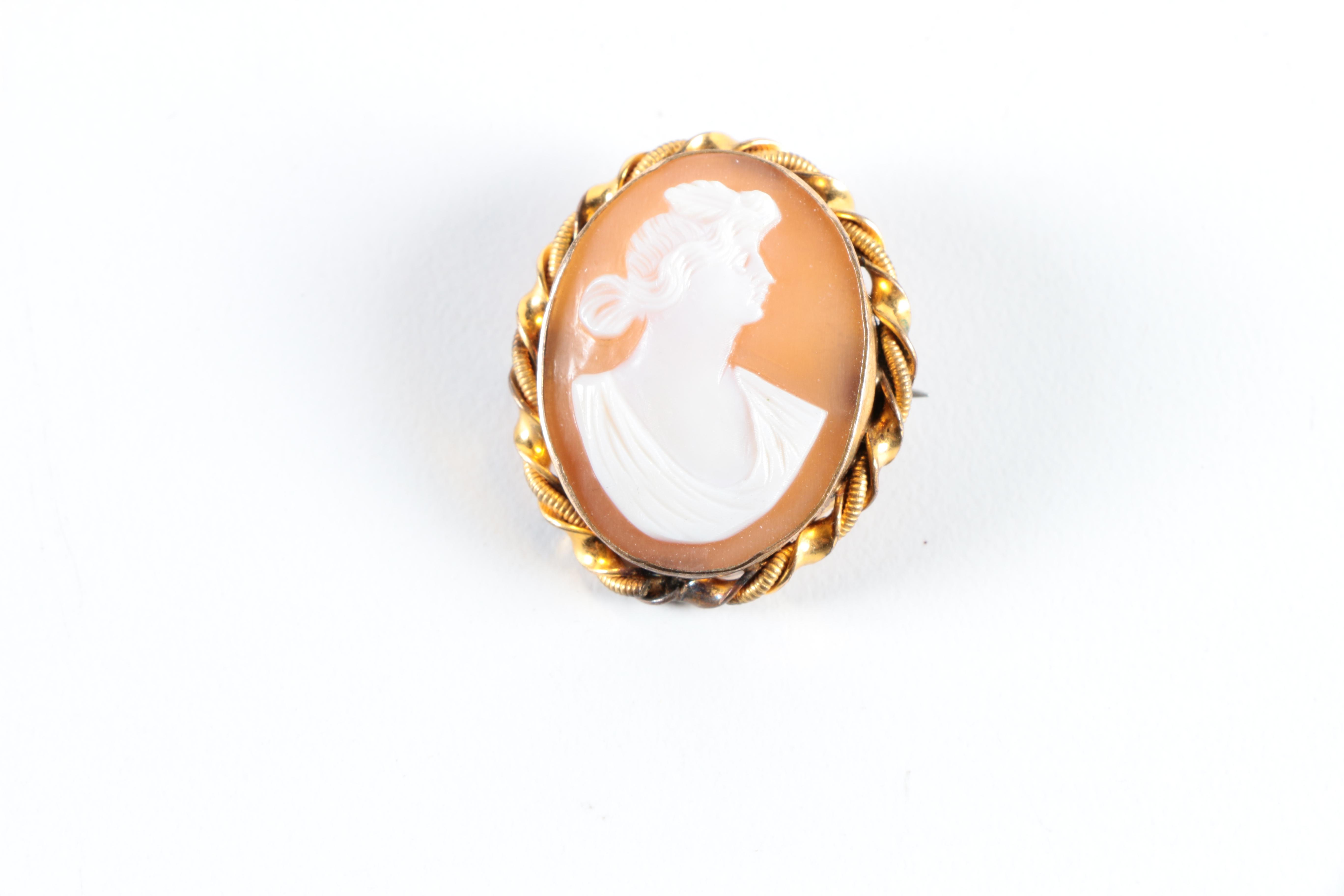 Faux Pearl and Cultured Pearl Jewelry Featuring Trifari