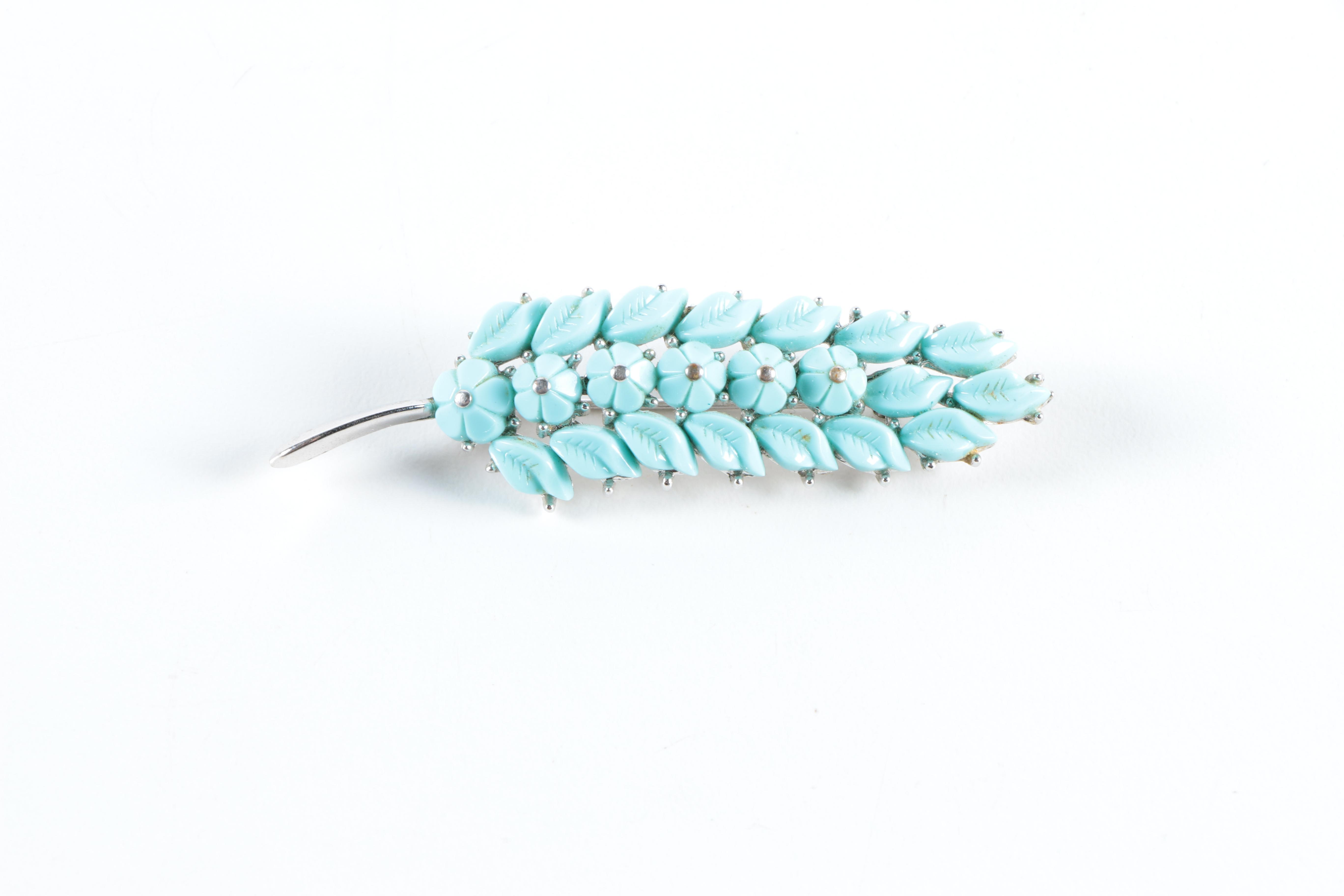 Faux Pearl and Cultured Pearl Jewelry Featuring Trifari