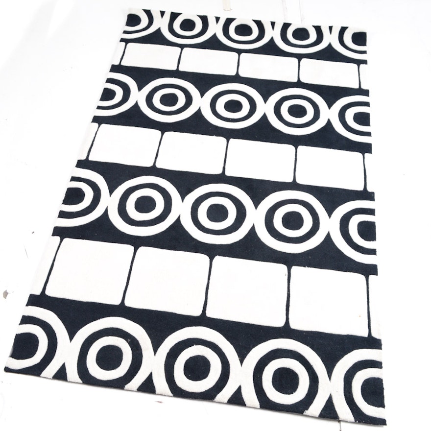 Hand-Tufted Black and White Modern Area Rug