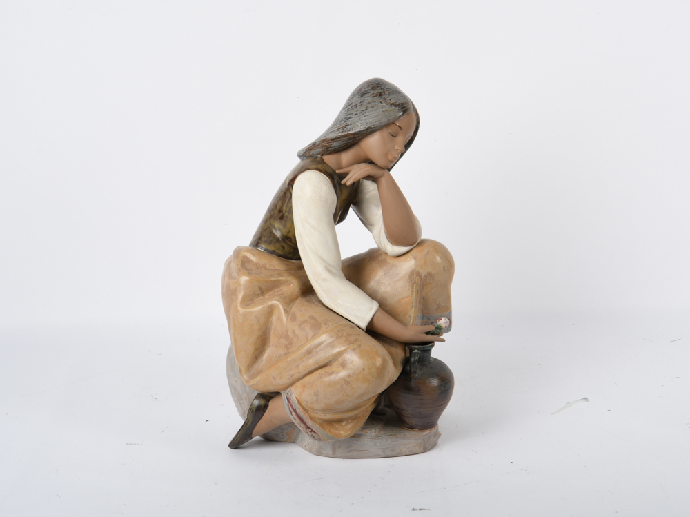 Lladró "Classic Water Carrier" Large Figurine