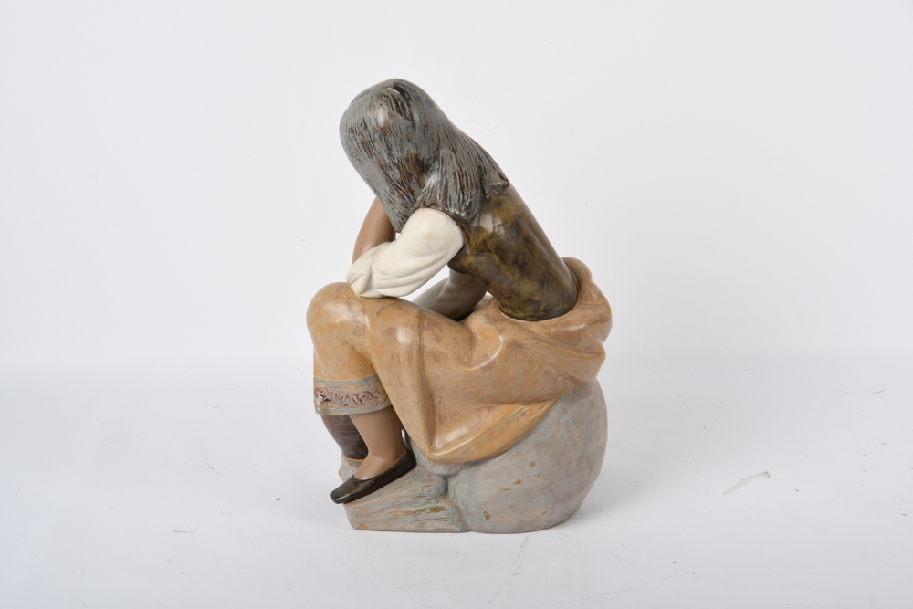 Lladró "Classic Water Carrier" Large Figurine