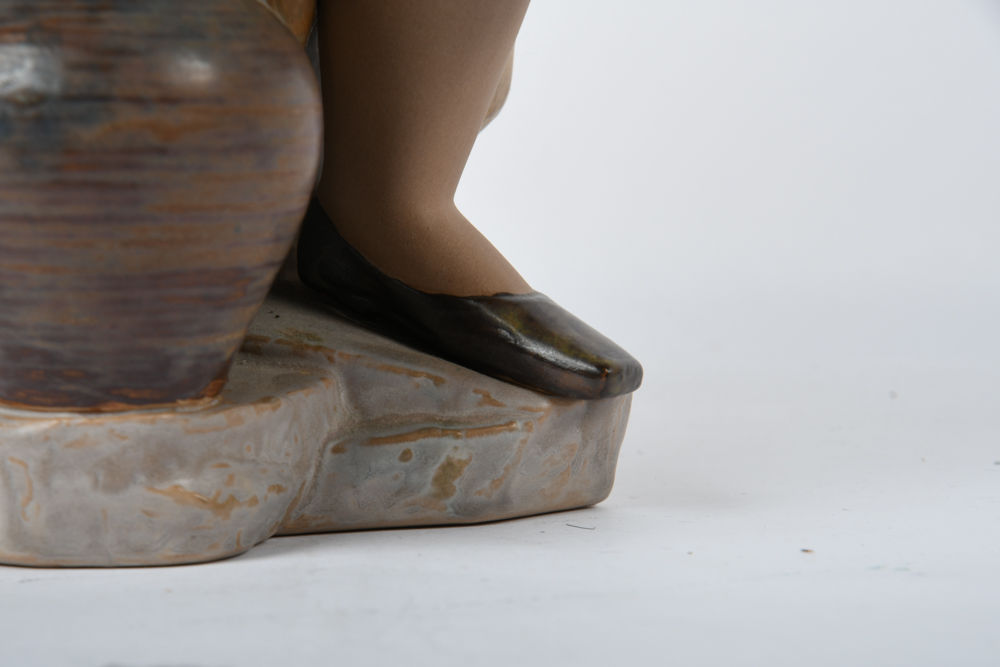 Lladró "Classic Water Carrier" Large Figurine