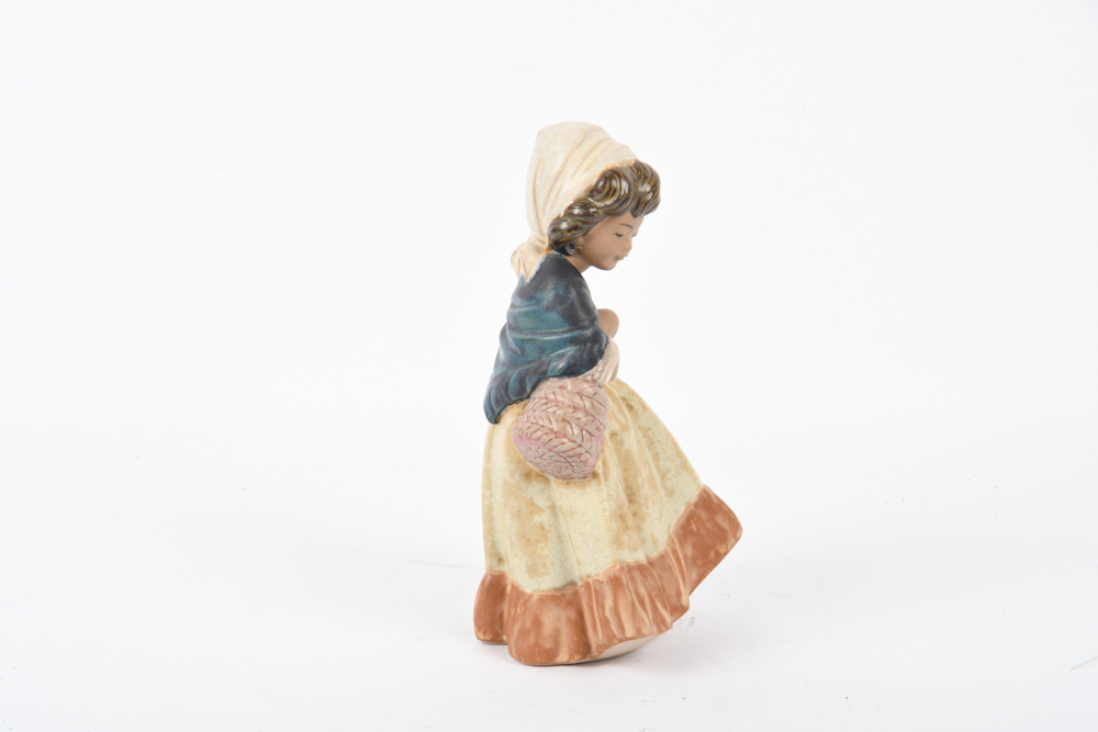 Lladró "Girl with Crossed Arms" Figurine