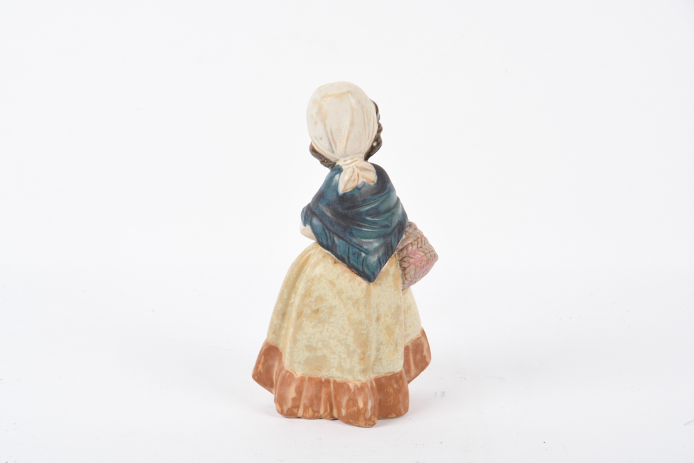 Lladró "Girl with Crossed Arms" Figurine
