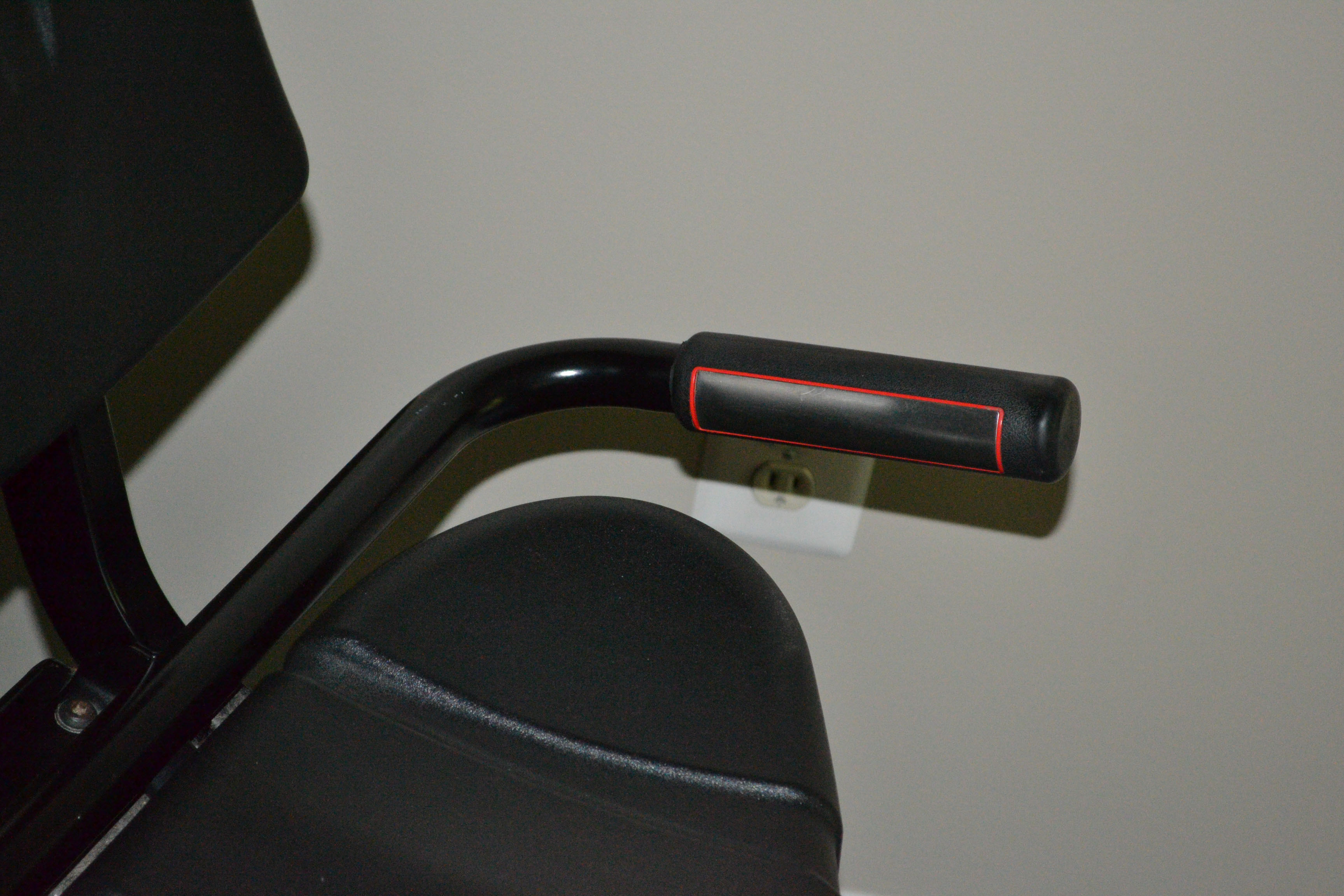 Life Cycle 9500HR Recumbent Exercise Bicycle