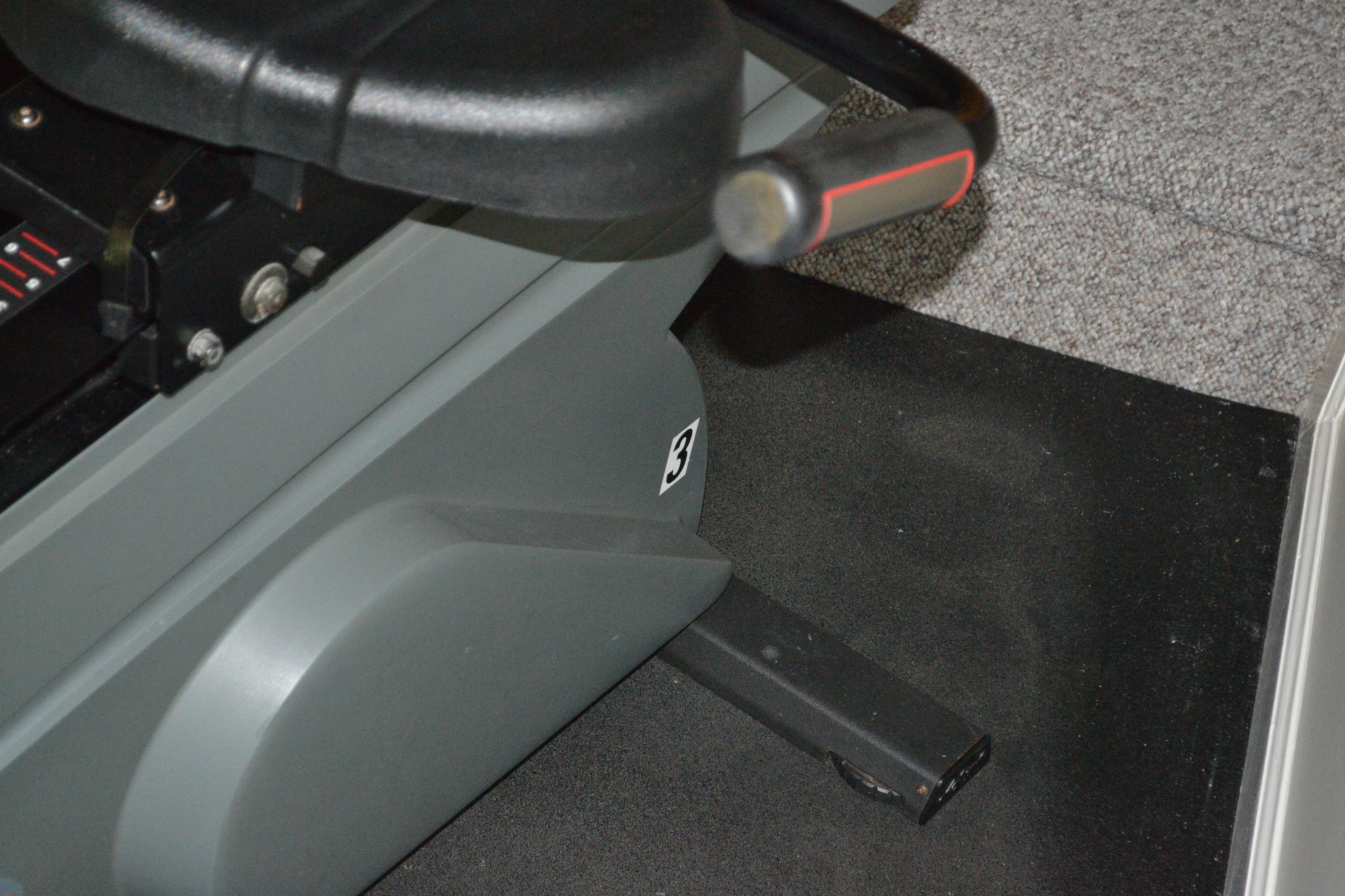 Life Cycle 9500HR Recumbent Exercise Bicycle