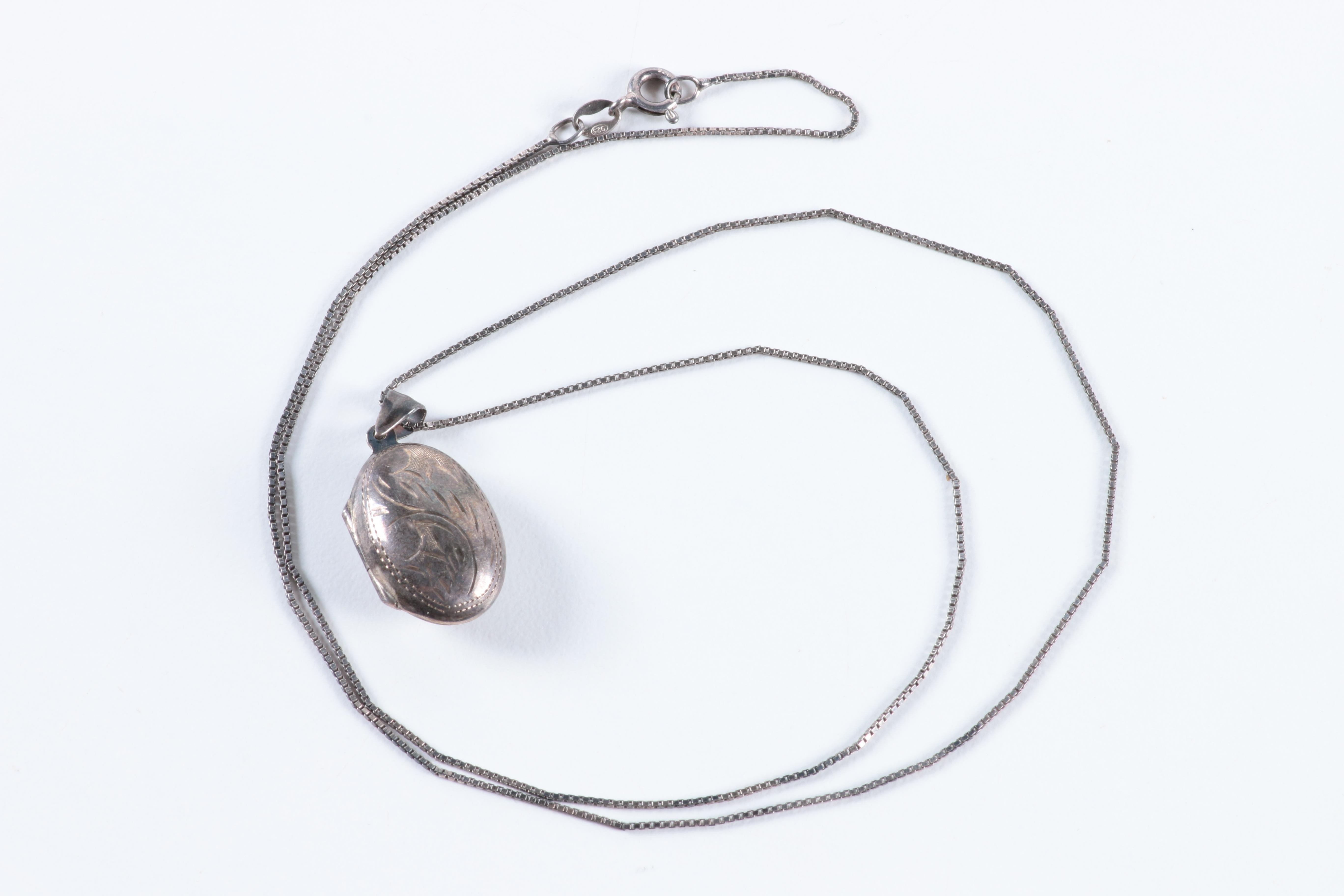 Assortment of Sterling Silver Necklaces and Chains