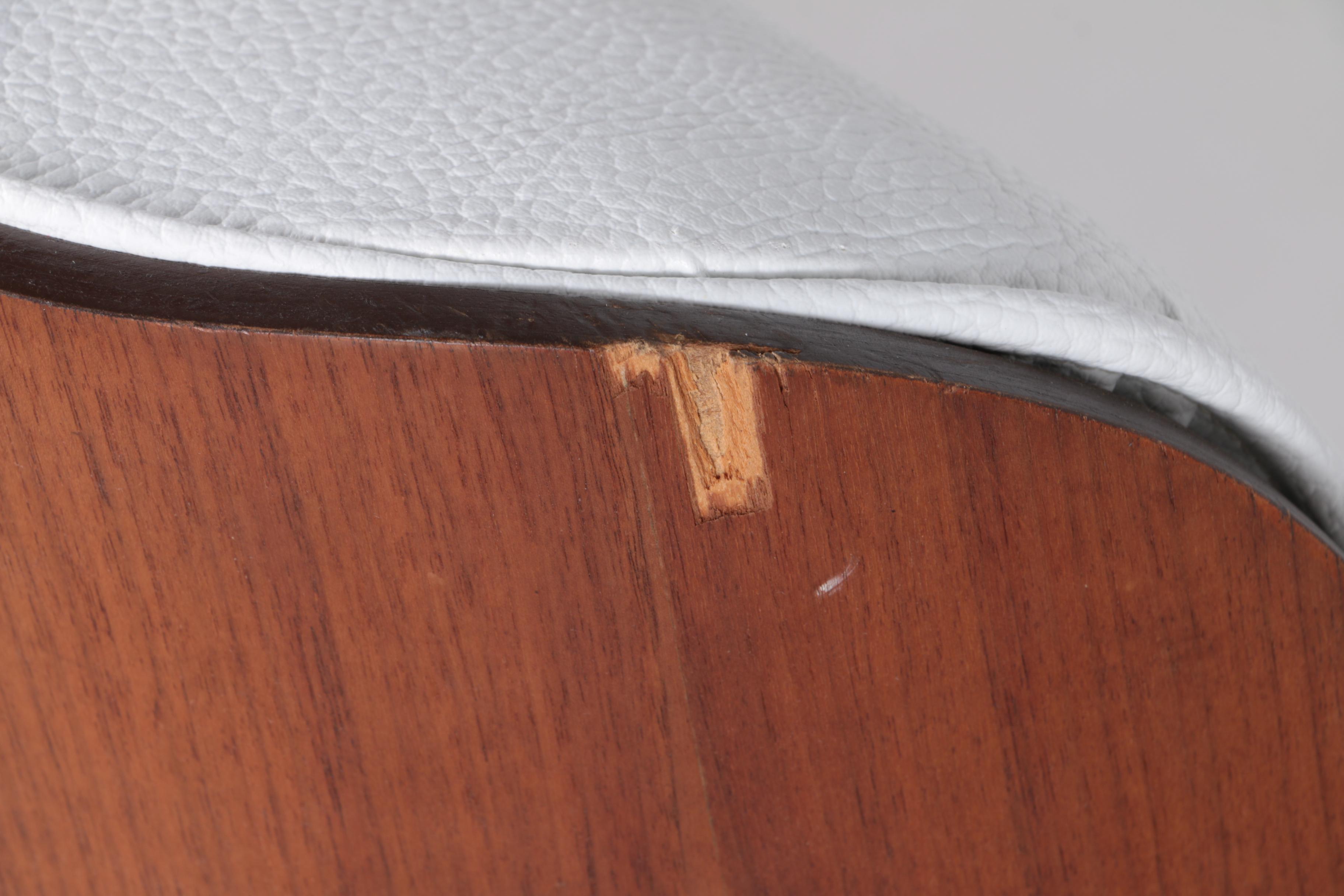 Charlton Company Eames Style Lounge Chair