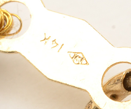 Grand-Parure Cultured Black Button Pearl Set with 14K Gold Clasps